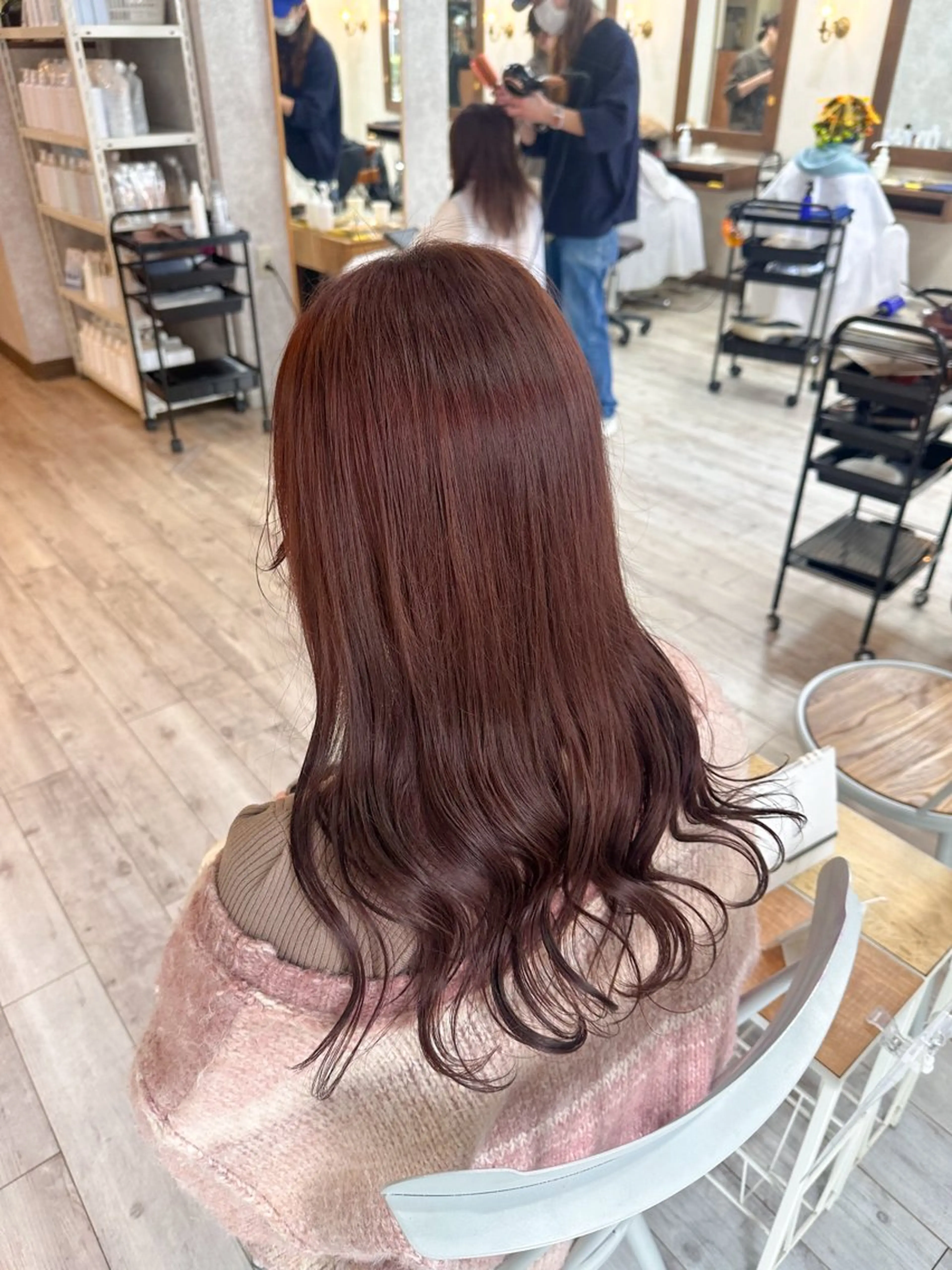 ロング カラー ブラウンカラー ピンクカラー ピンクブラウン カット ヘアカラー トリートメント minim / miku 暖色カラーのヘアスタイル
