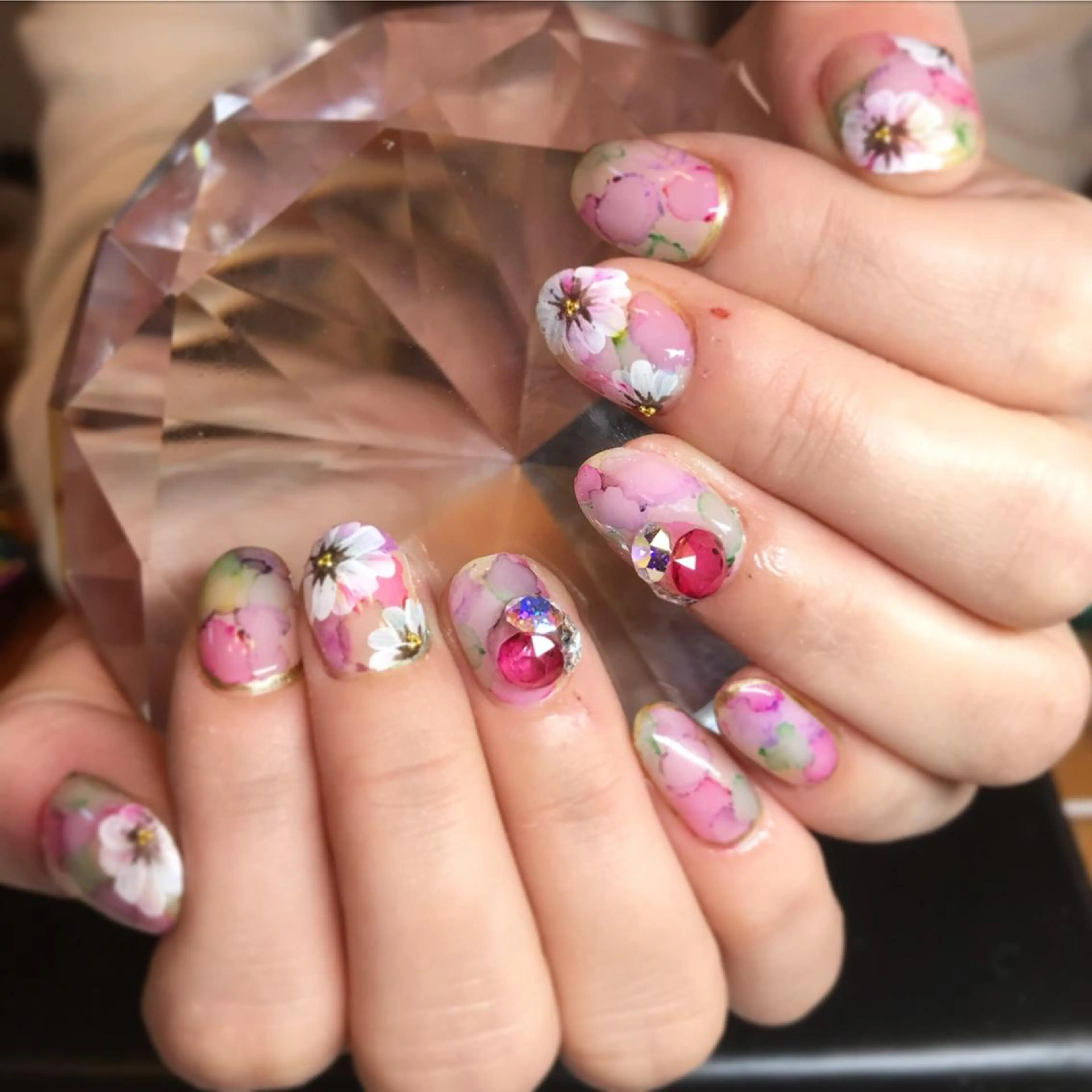 ネイル ストーンネイル y39nail toshiのネイルデザイン
