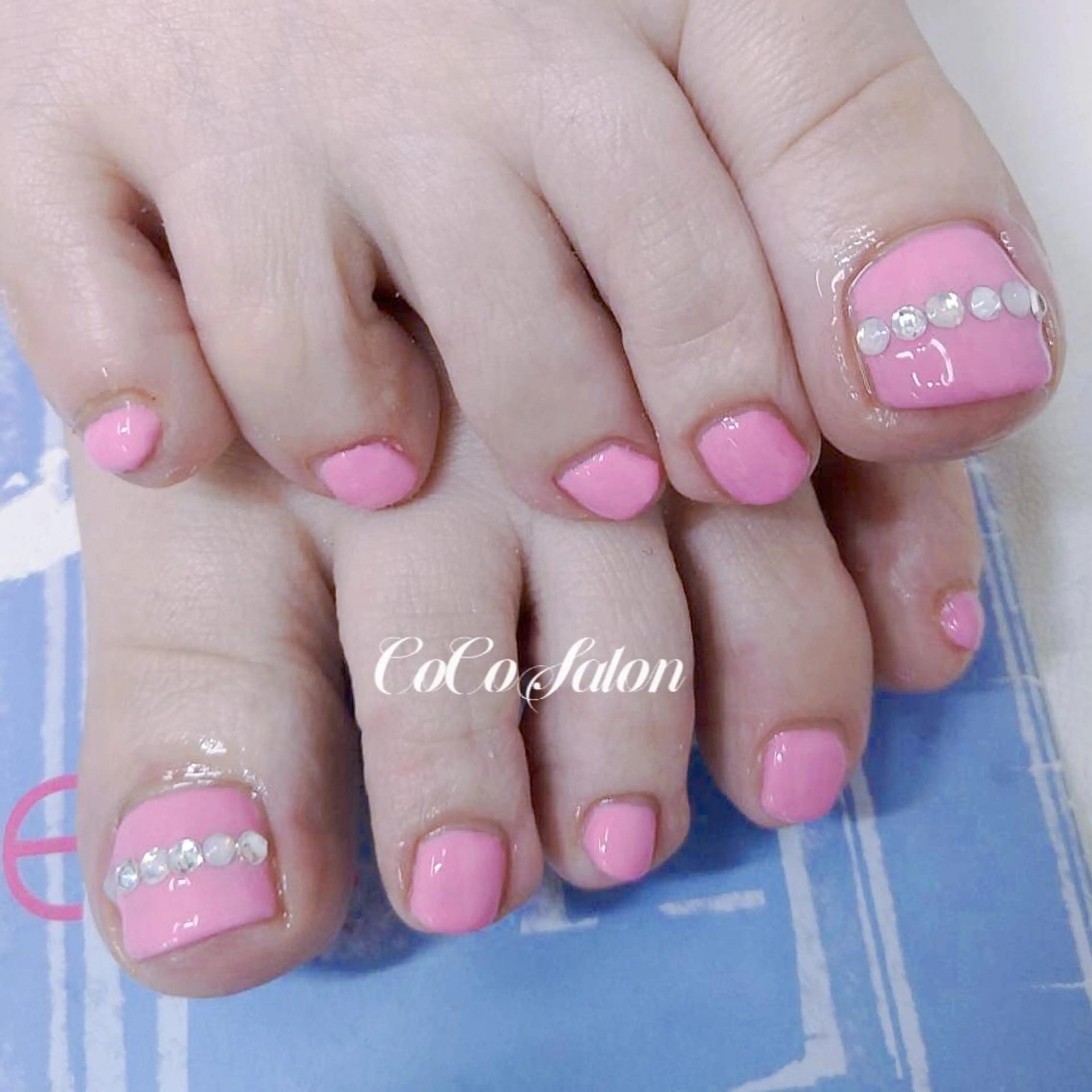 ネイル 長さ出し フットネイル ジェルネイル キラキラネイル 韓国ネイル フットネイル CoCoSalon ネイル/まつ毛予約のネイルデザイン