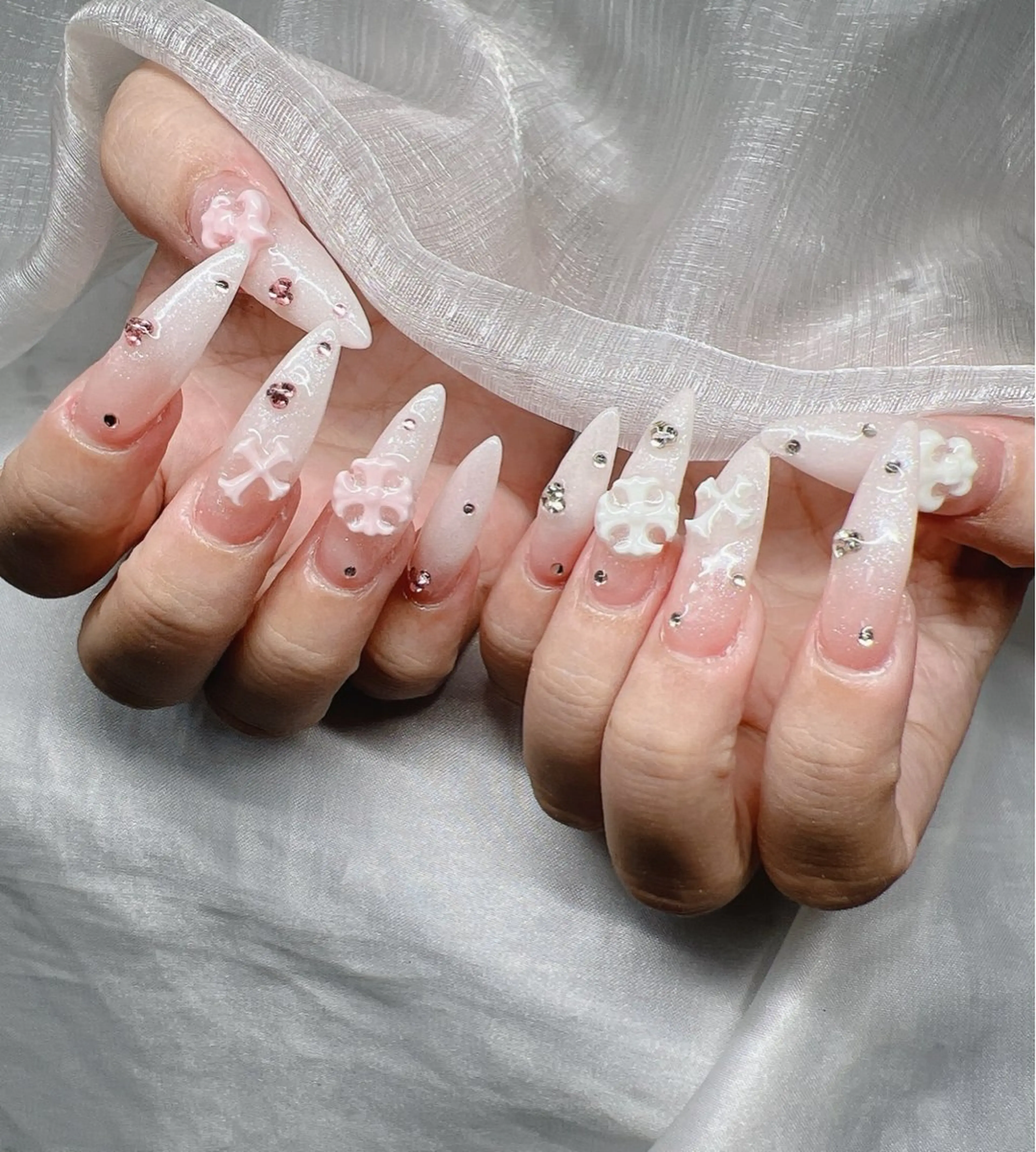 ネイル ハンドネイル Lee Nailsのネイルデザイン