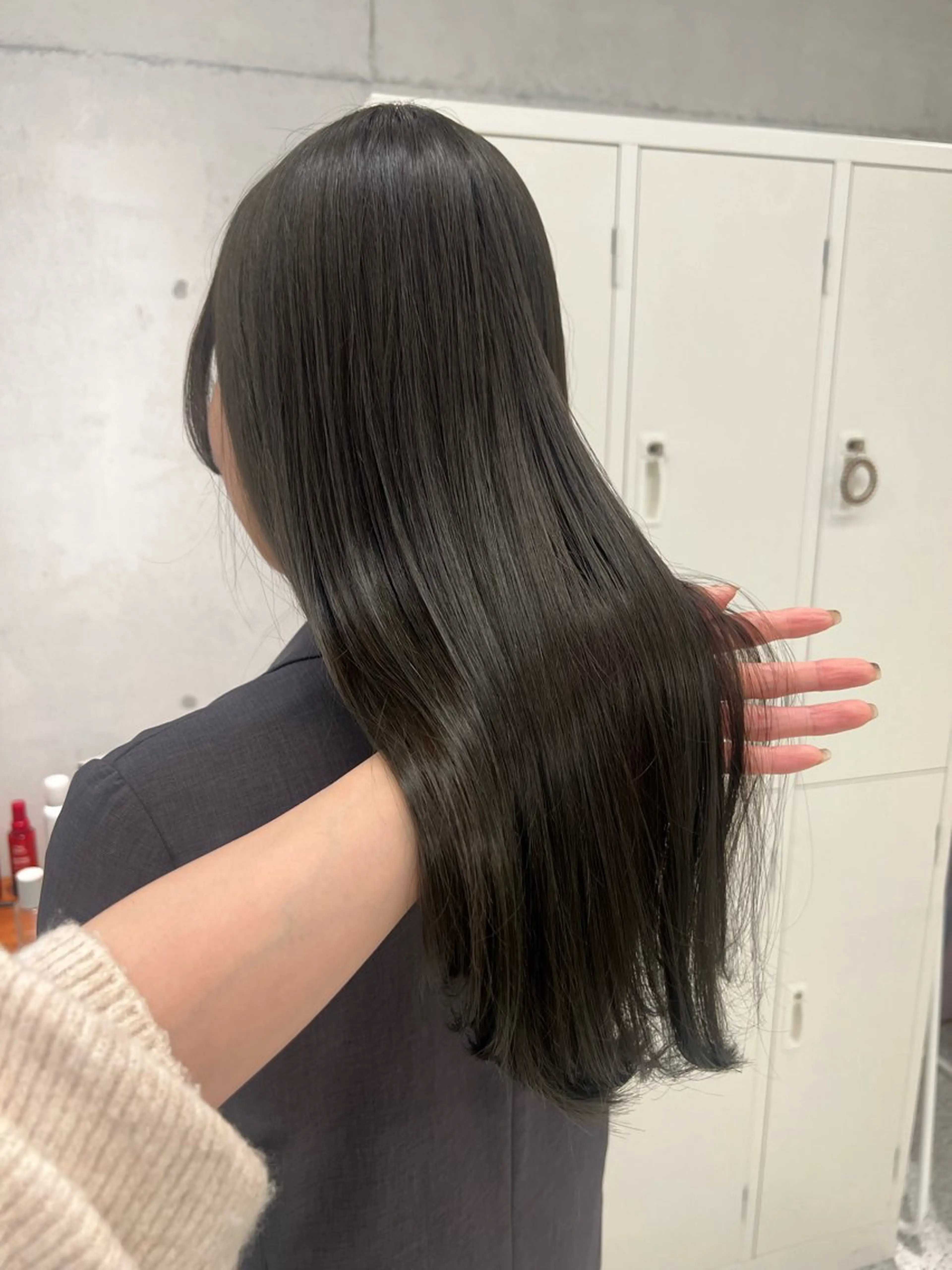 ロング カラー グレージュ オリーブグレージュ オリーブグレー カット ヘアカラー トリートメント 韓国ヘア☁️ mitsukiのヘアスタイル