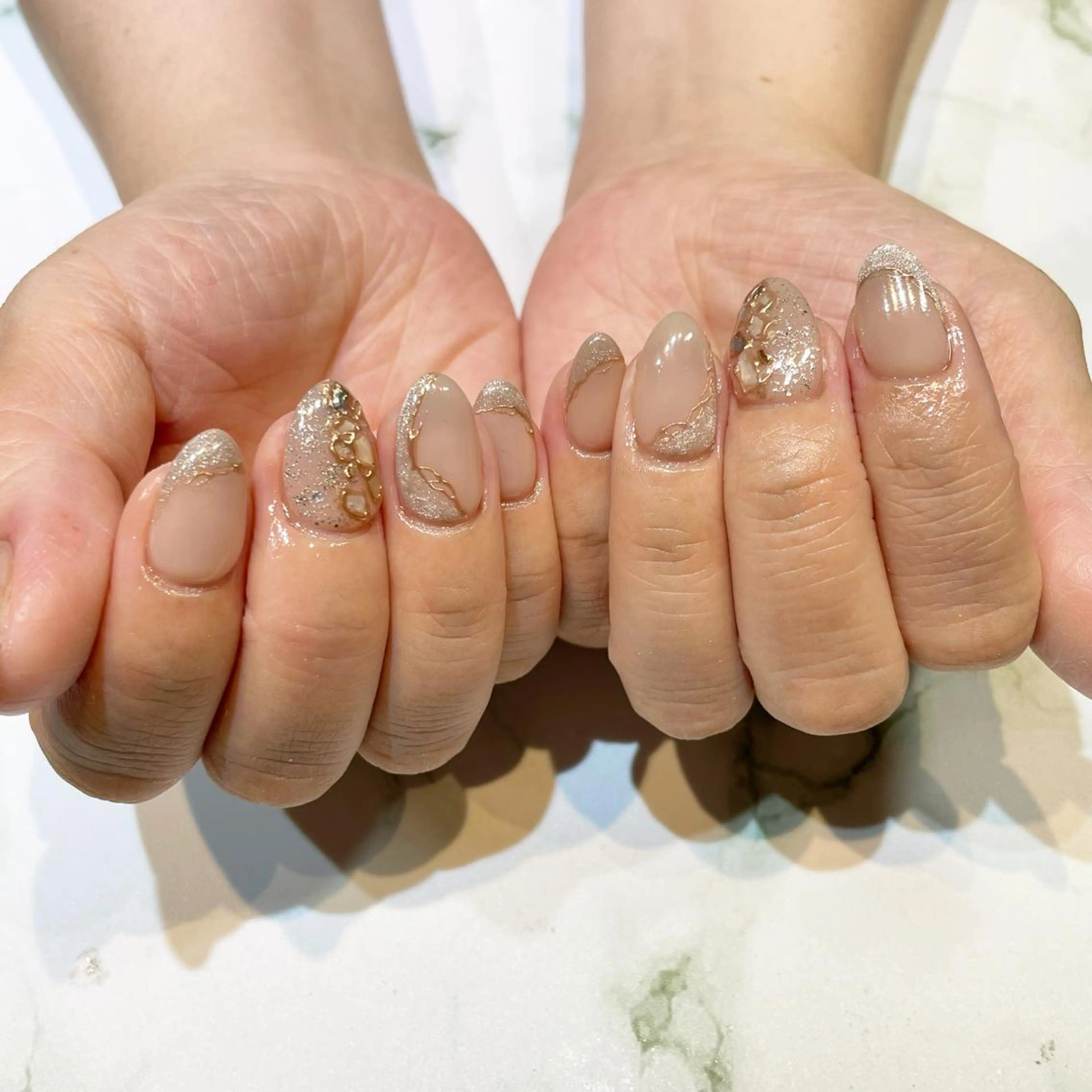 ネイル ニュアンスネイル 糀屋 彩奈のネイルデザイン