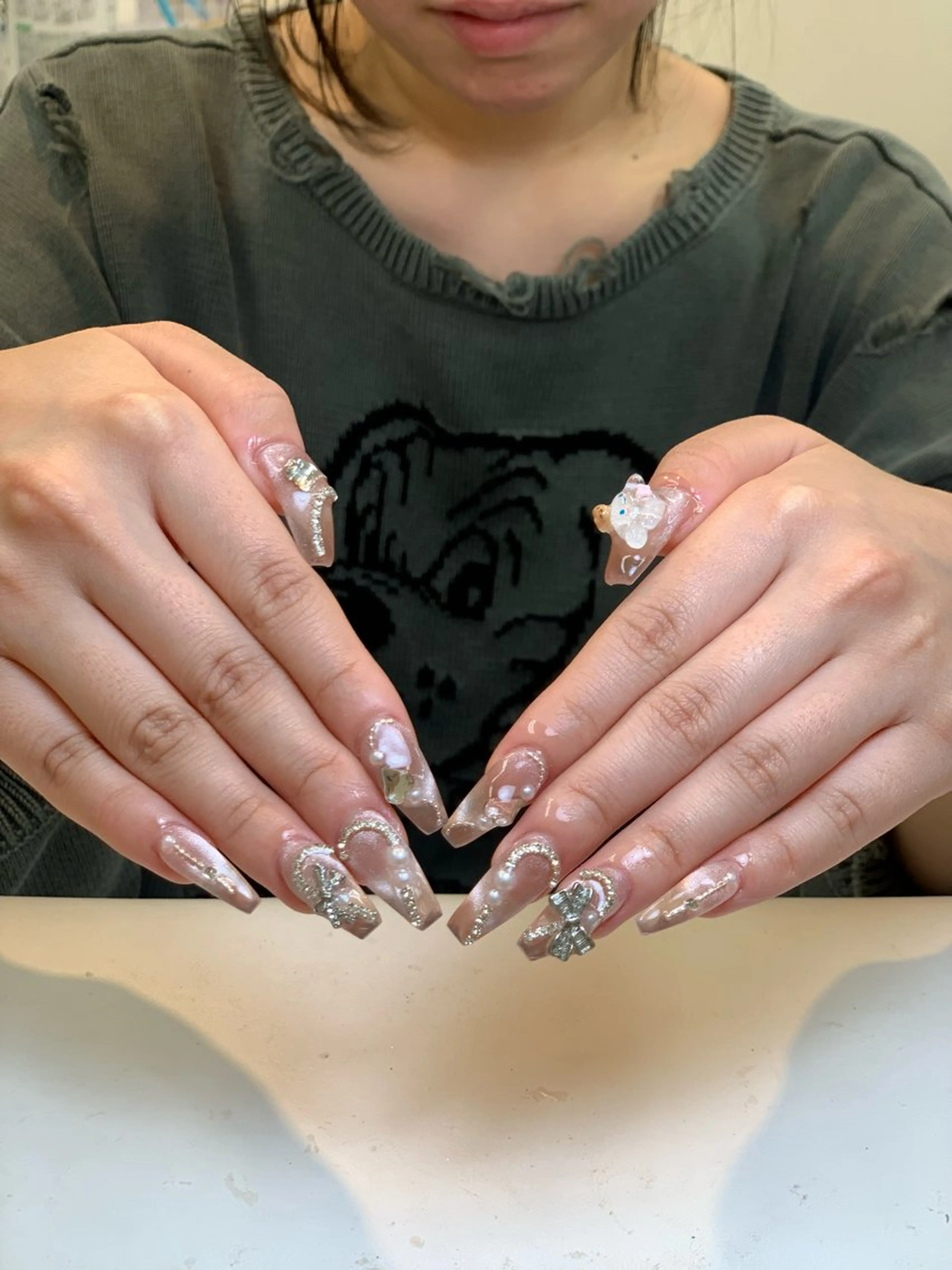 ネイル アートネイル 長さ出し ジェルネイル マグネットネイル ニュアンスネイル ハンドネイル Cloudy Chan Nail 歌舞伎町所属・Cloudy Chan 歌舞伎町のネイルデザイン