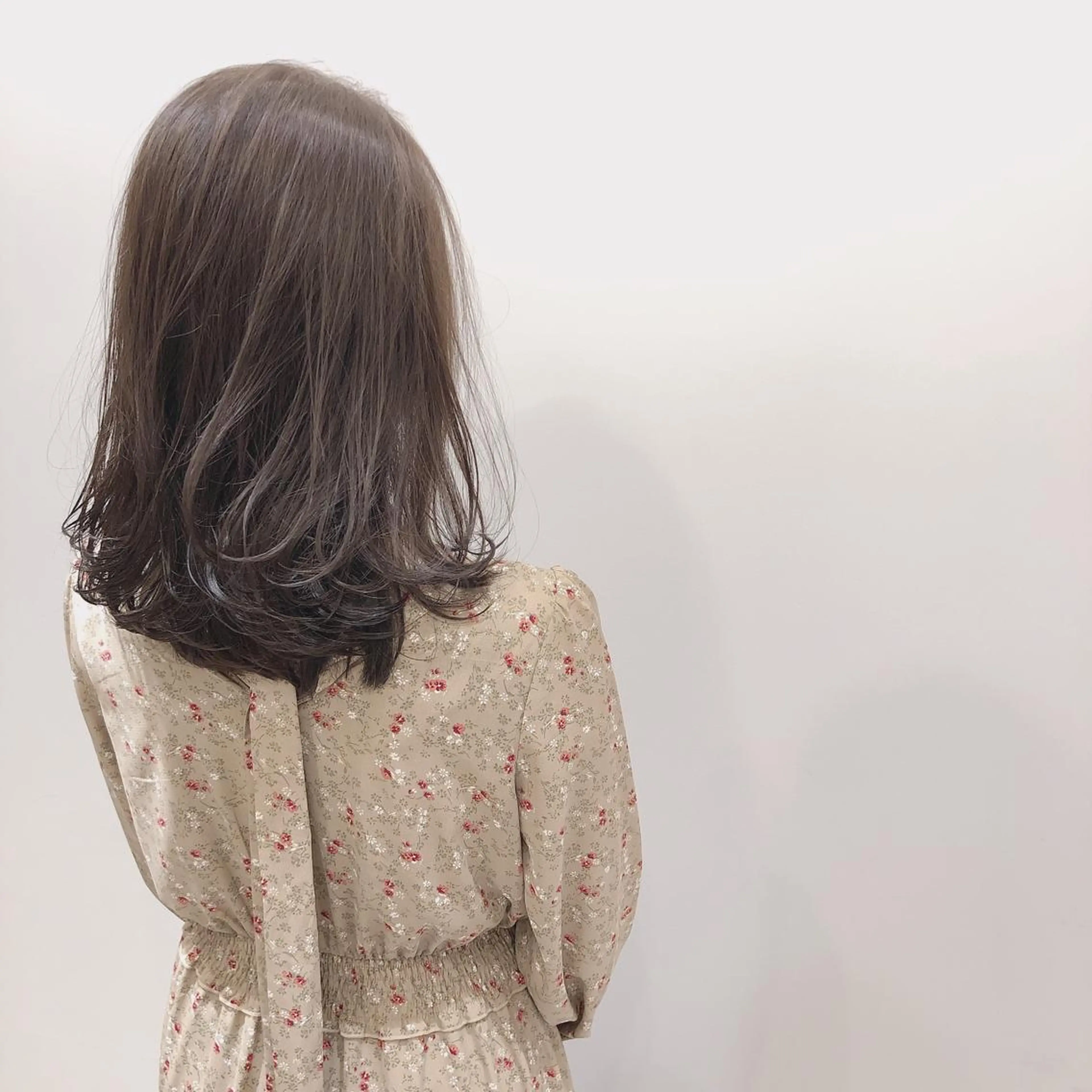 ミディアム カラー tuuli所属・石井 永遠のヘアスタイル