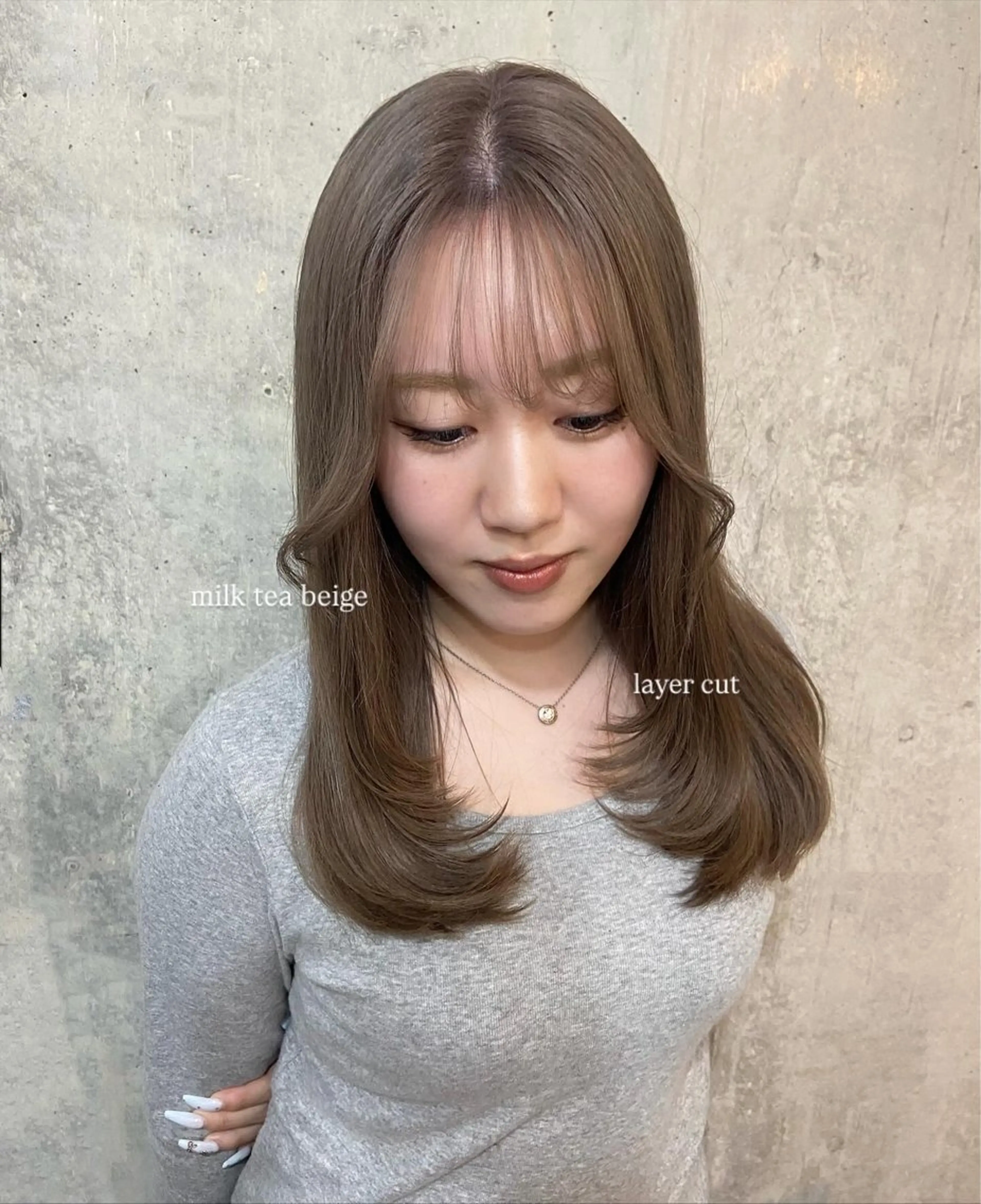 ロング カラー ベージュカラー ミルクティーベージュ ヘアカラー 安住 日花のヘアスタイル