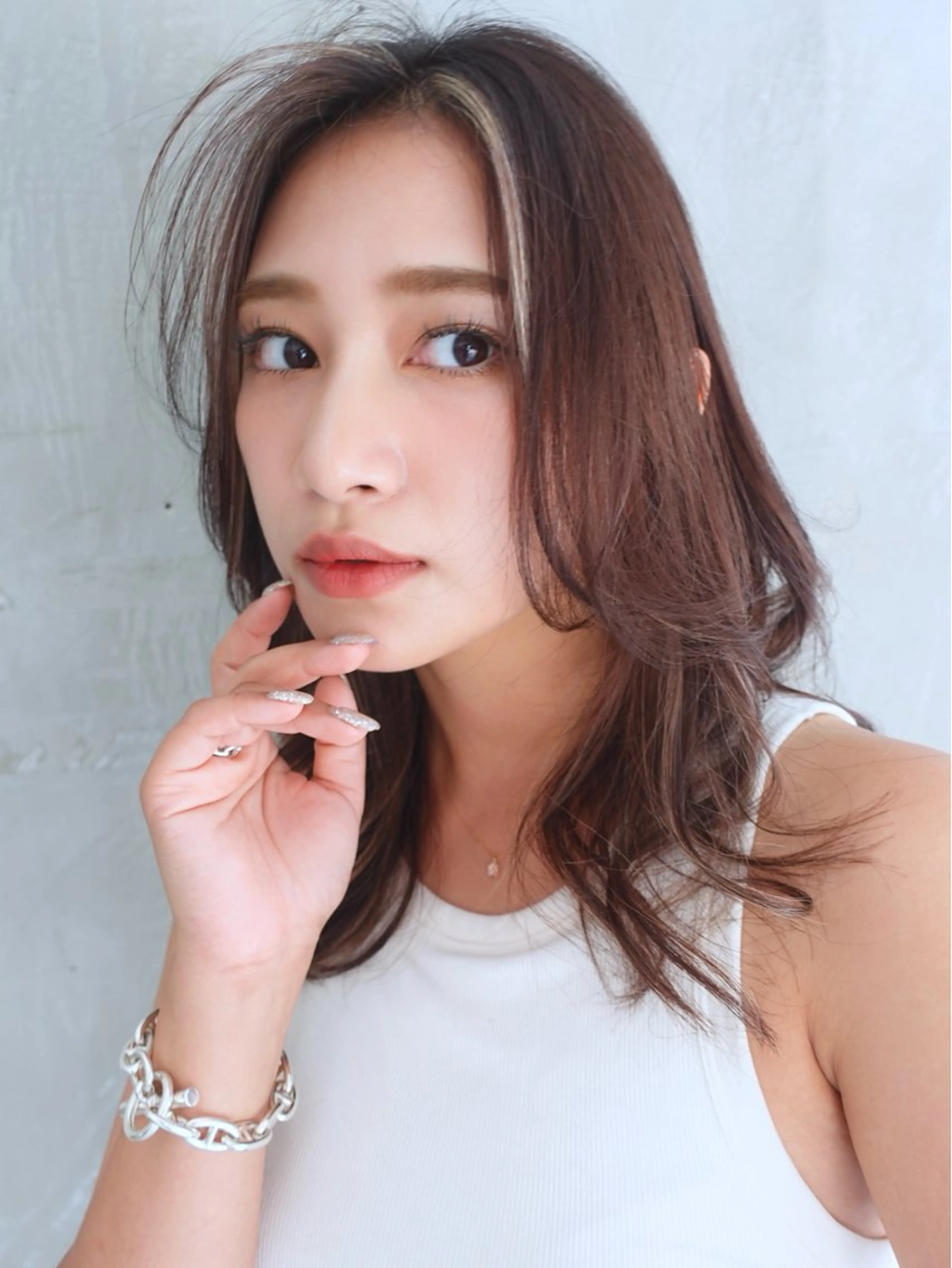 セミロング ヘアカラー シールエクステ✨ L.O.G村岡健一のヘアスタイル