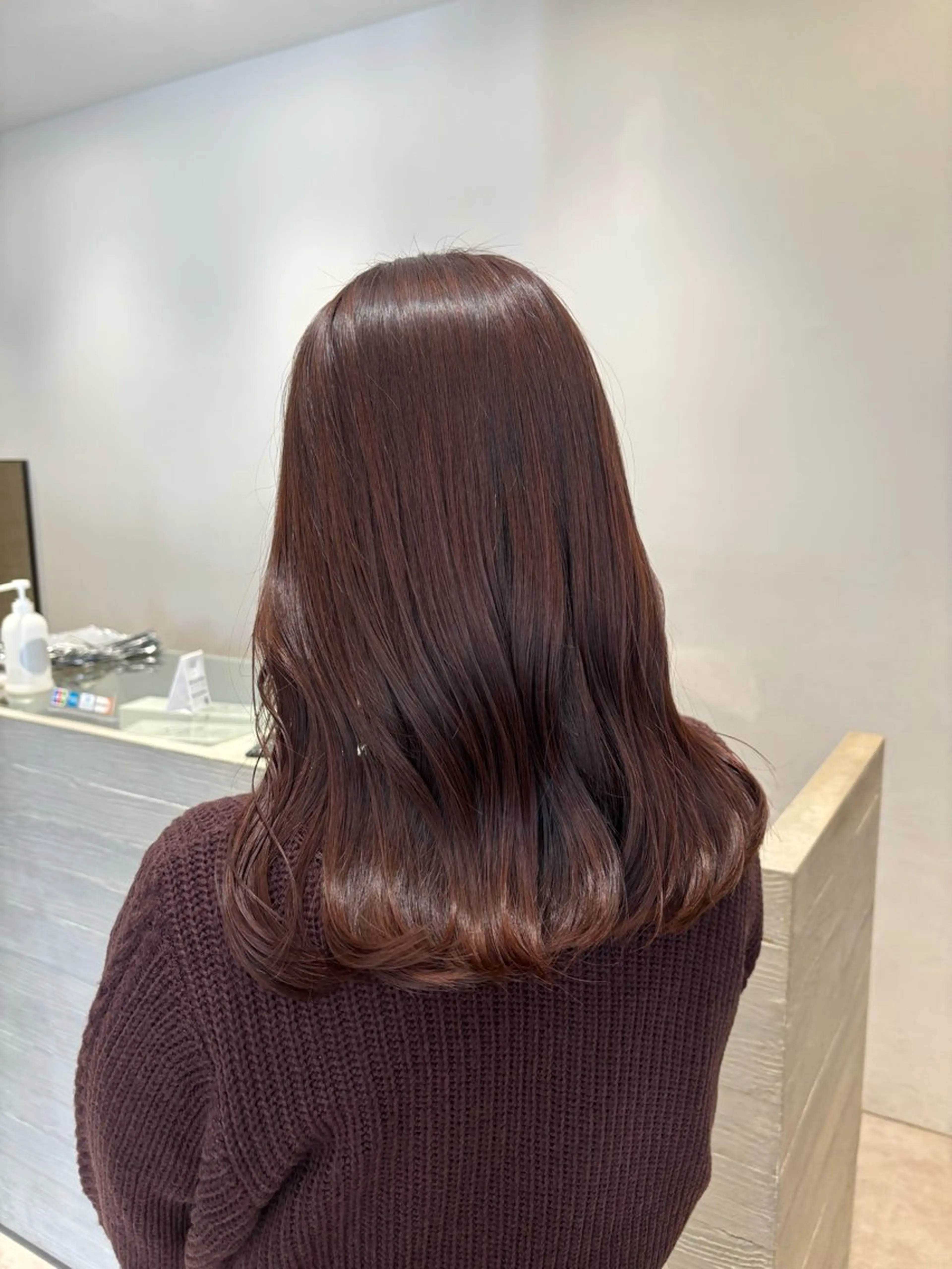 セミロング ピンクブラウン ヘアカラー NEST by chord （ネストバイコード）所属・🤍関根 朋香🤍のヘアスタイル