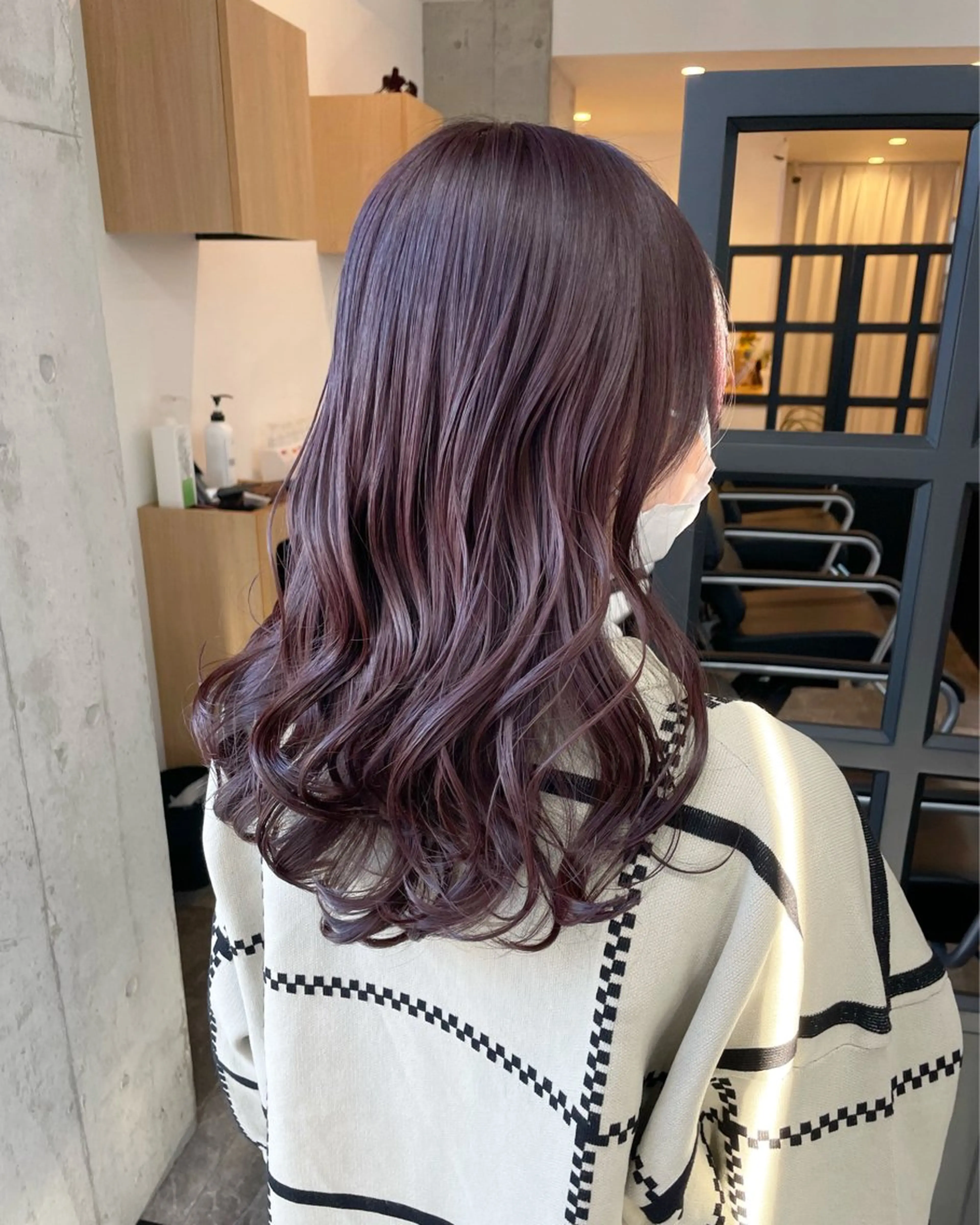 セミロング カラー ヘアカラー 半野 萌笑のヘアスタイル