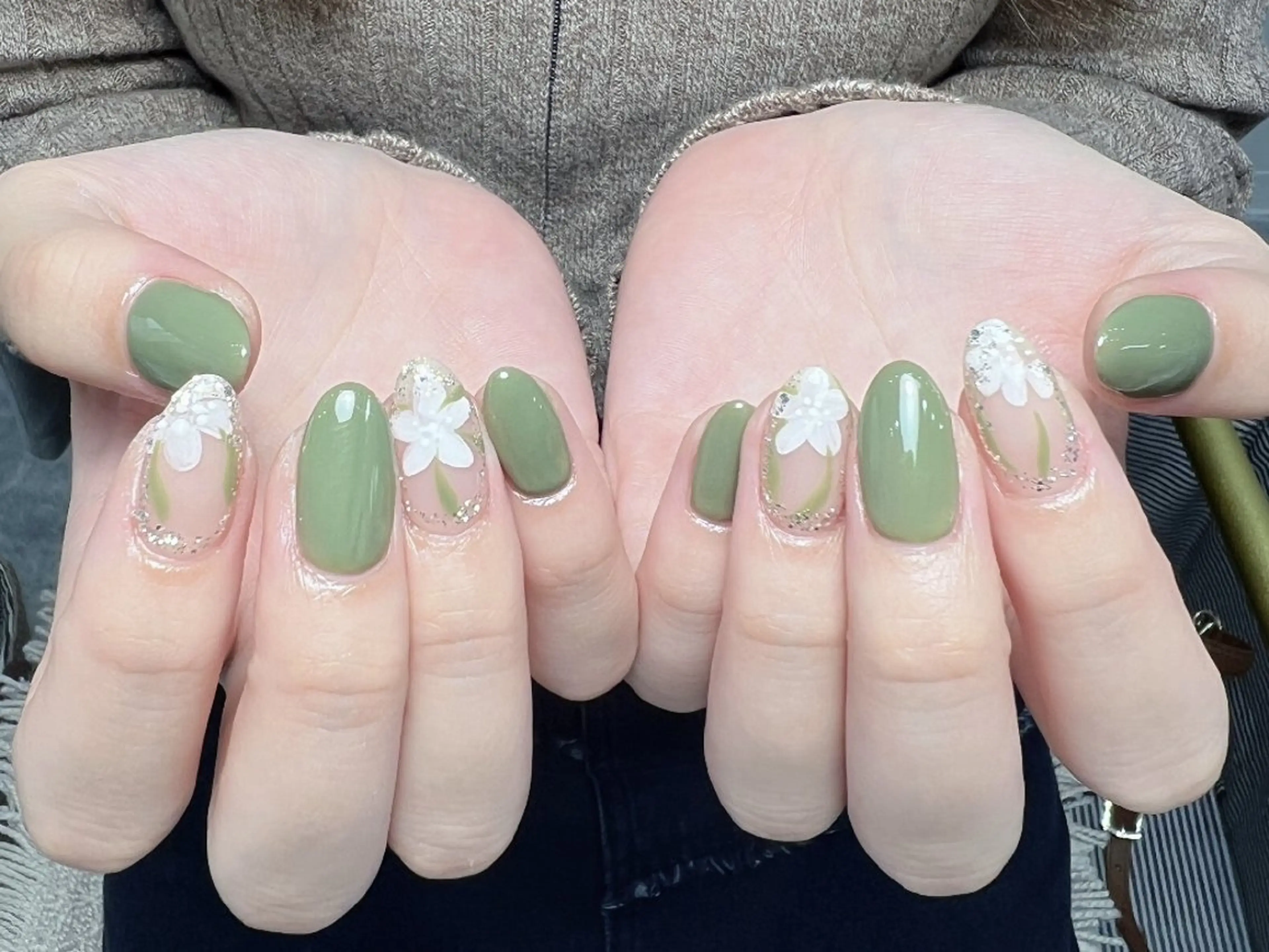 ネイル アートネイル チークネイル 長さ出し フラワーネイル フレンチネイル ハンドネイル UM Nail Salonのネイルデザイン
