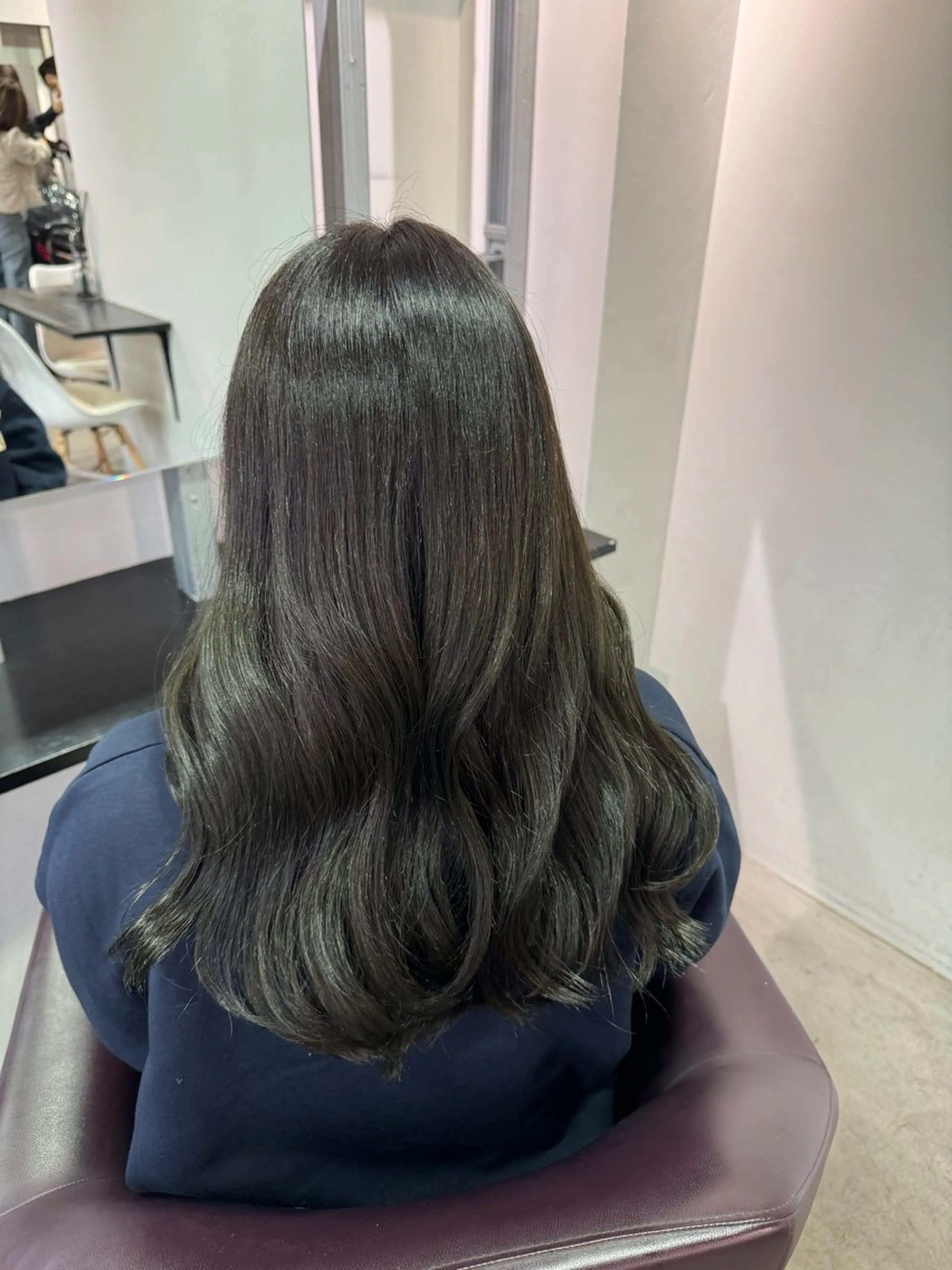 ロング カラー オリーブグレー ベージュ透明感カラー 🫧AYUMI🫧のヘアスタイル
