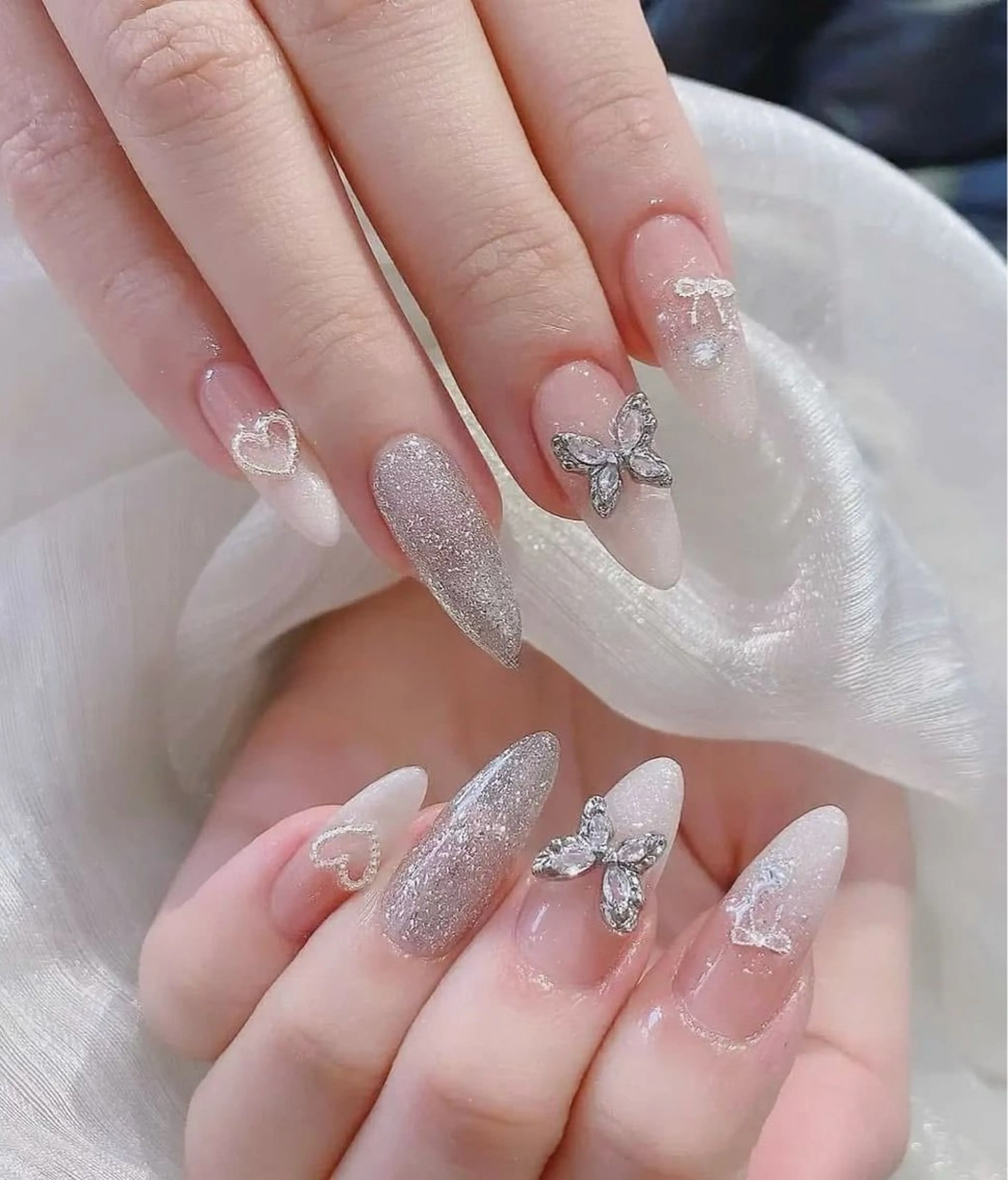 ネイル フットネイル ジェルネイル 韓国ネイル マグネットネイル 持ち込み ハンドネイル Akiko ネイルサロン所属・AKIKO ネイルサロンのネイルデザイン