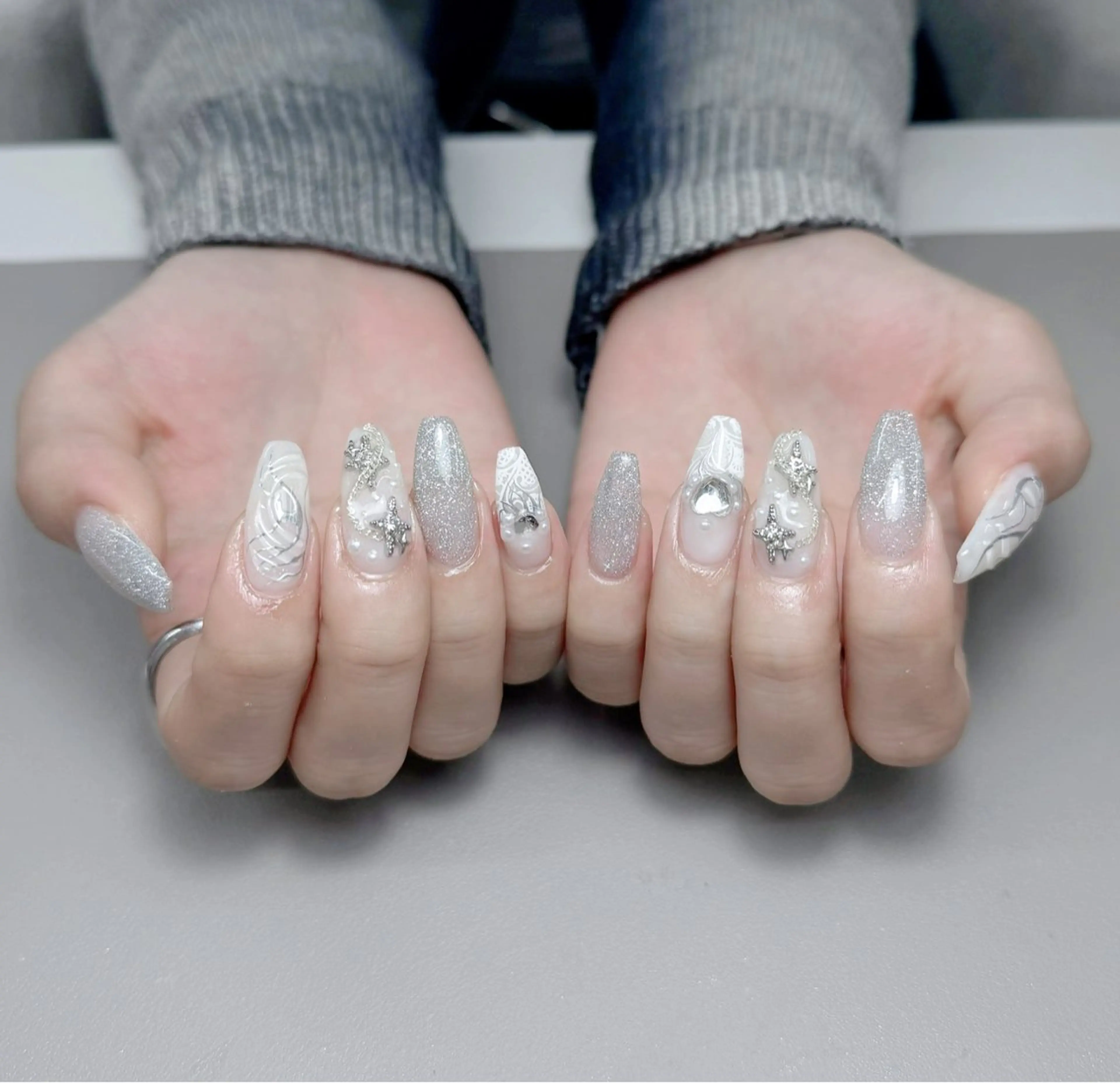 ネイル アートネイル ジェルネイル キラキラネイル 持ち込み シンプルネイル ハンドネイル ハンドケア ぱん ちゃんのネイルデザイン