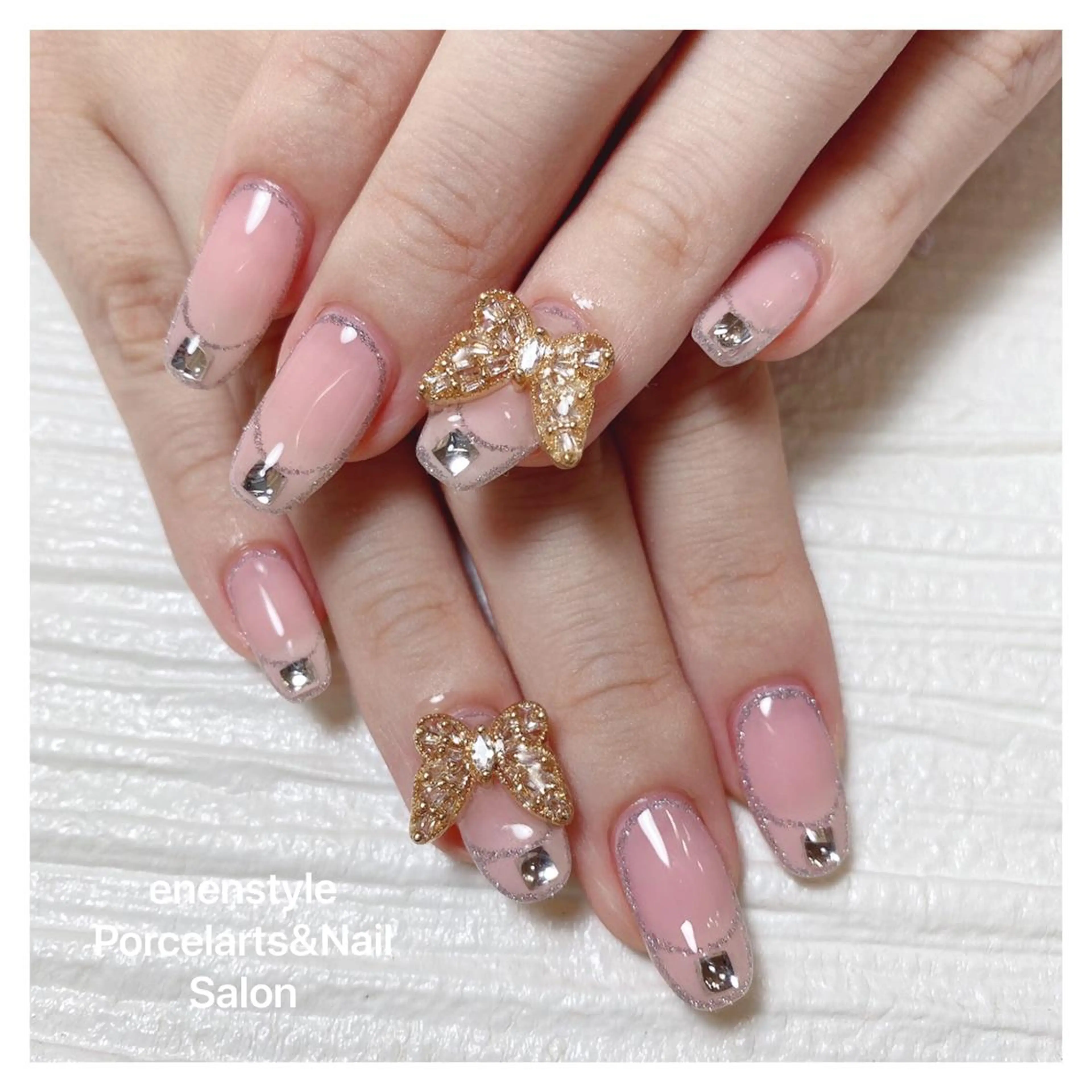 ミディアム ネイル ハンドネイル 👑enen style👑のネイルデザイン