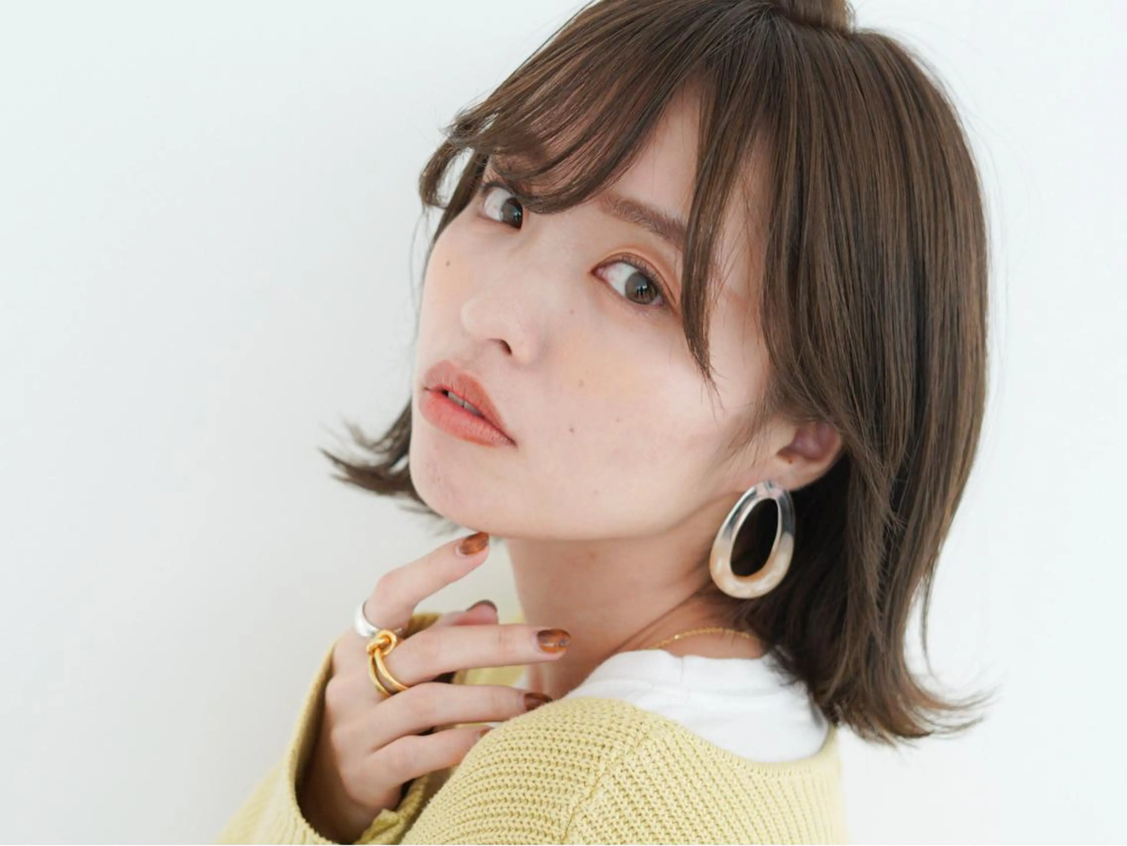ミディアム コテ巻き風パーマ/ クロスパーマ/久岡のヘアスタイル