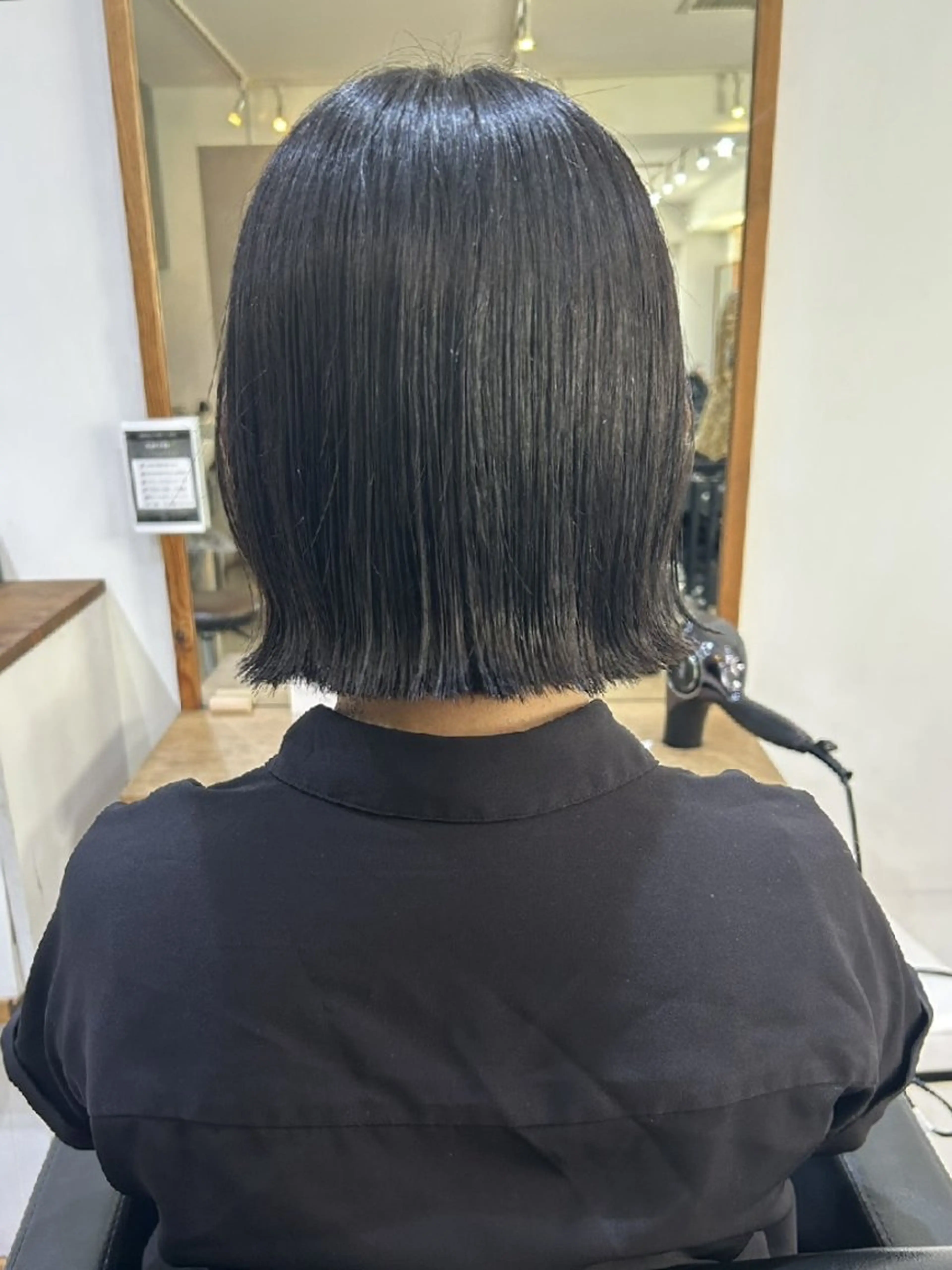 ショート 切りっぱなしボブ ボブ カット 🌈扱いやすいボブ× ブリーチ🌈TAMEのヘアスタイル