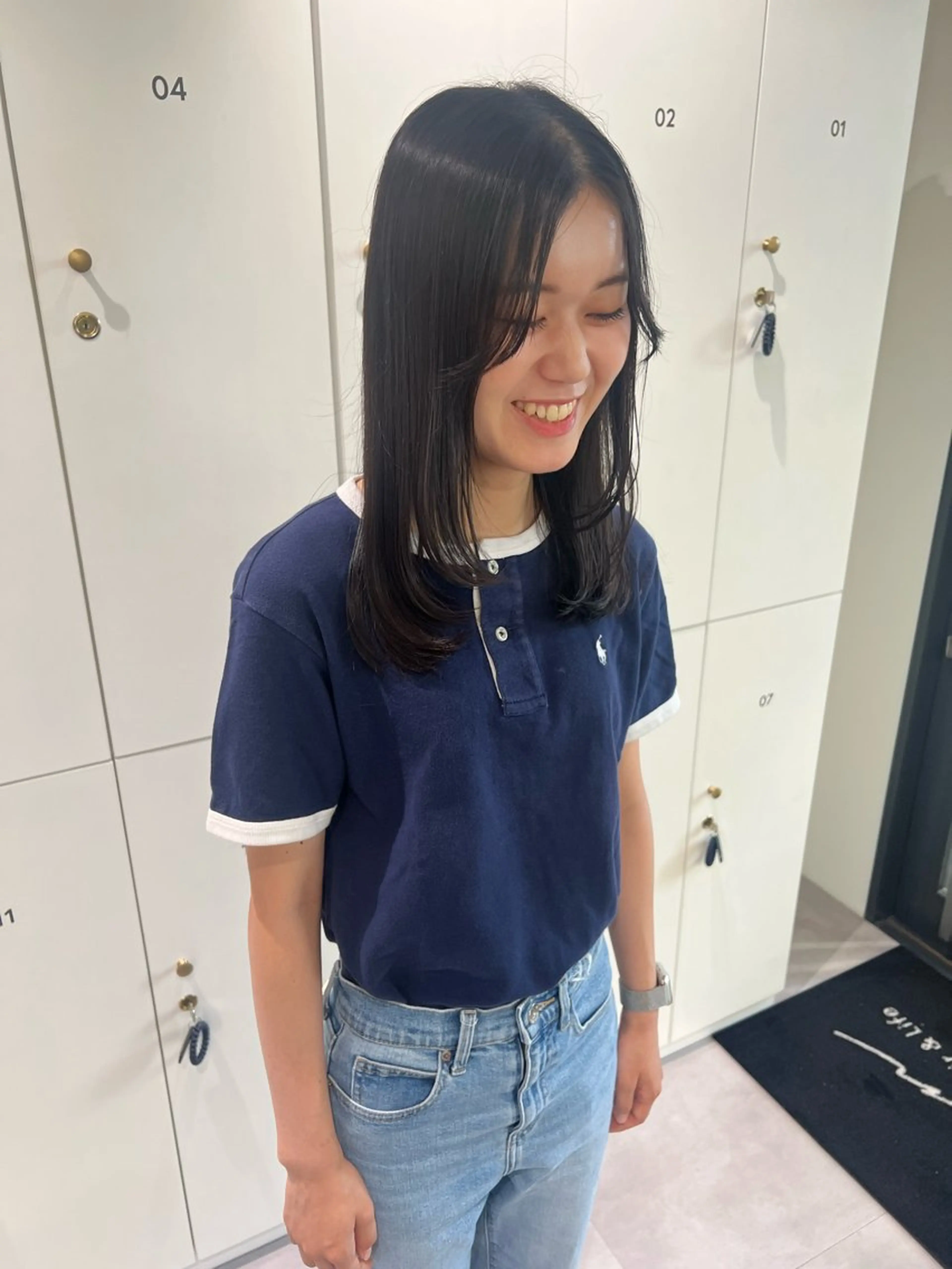 セミロング カット 田中 愛梨のヘアスタイル