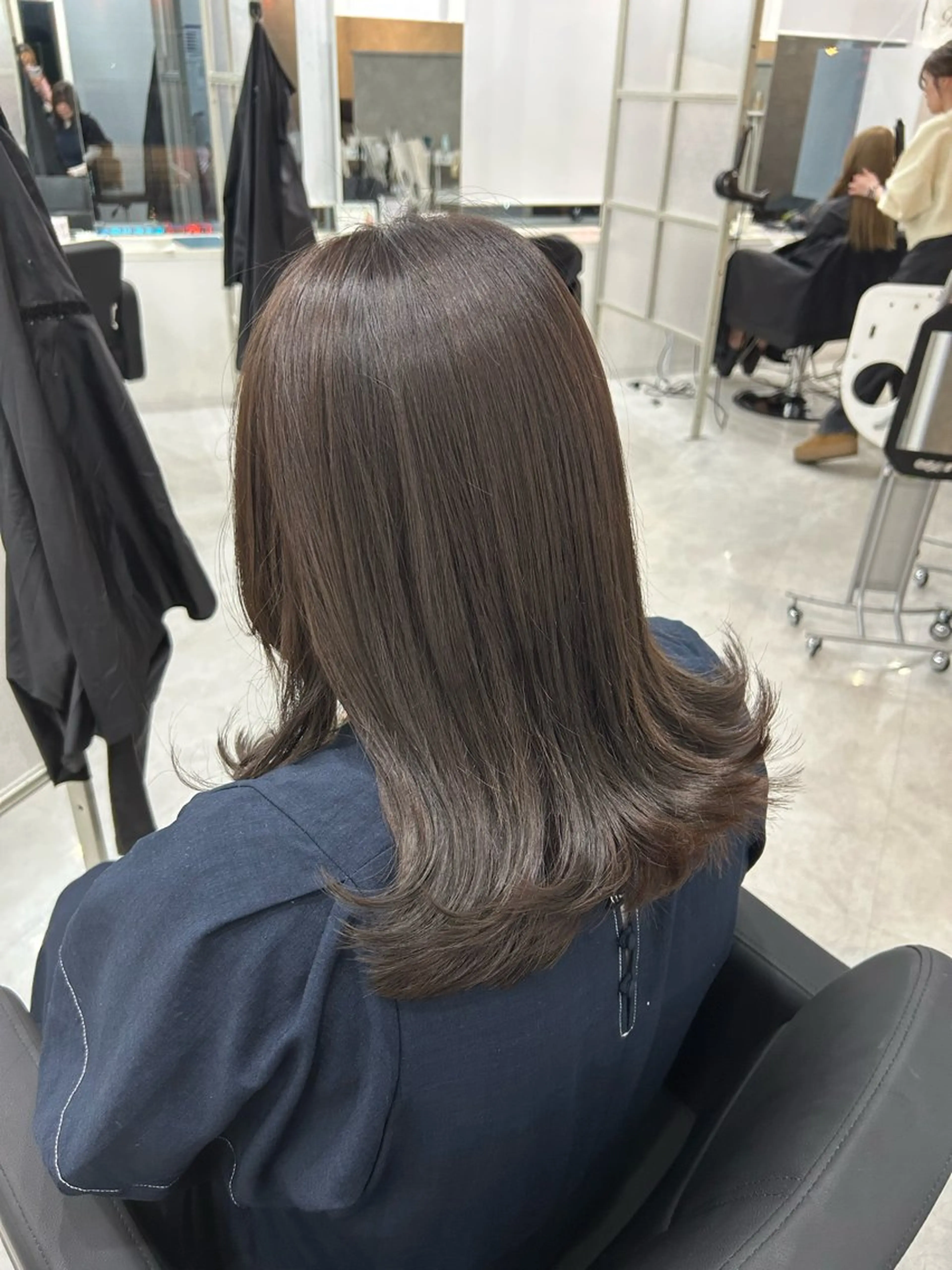 セミロング MAHO/透明感カラ ー/髪質改善🍒のヘアスタイル