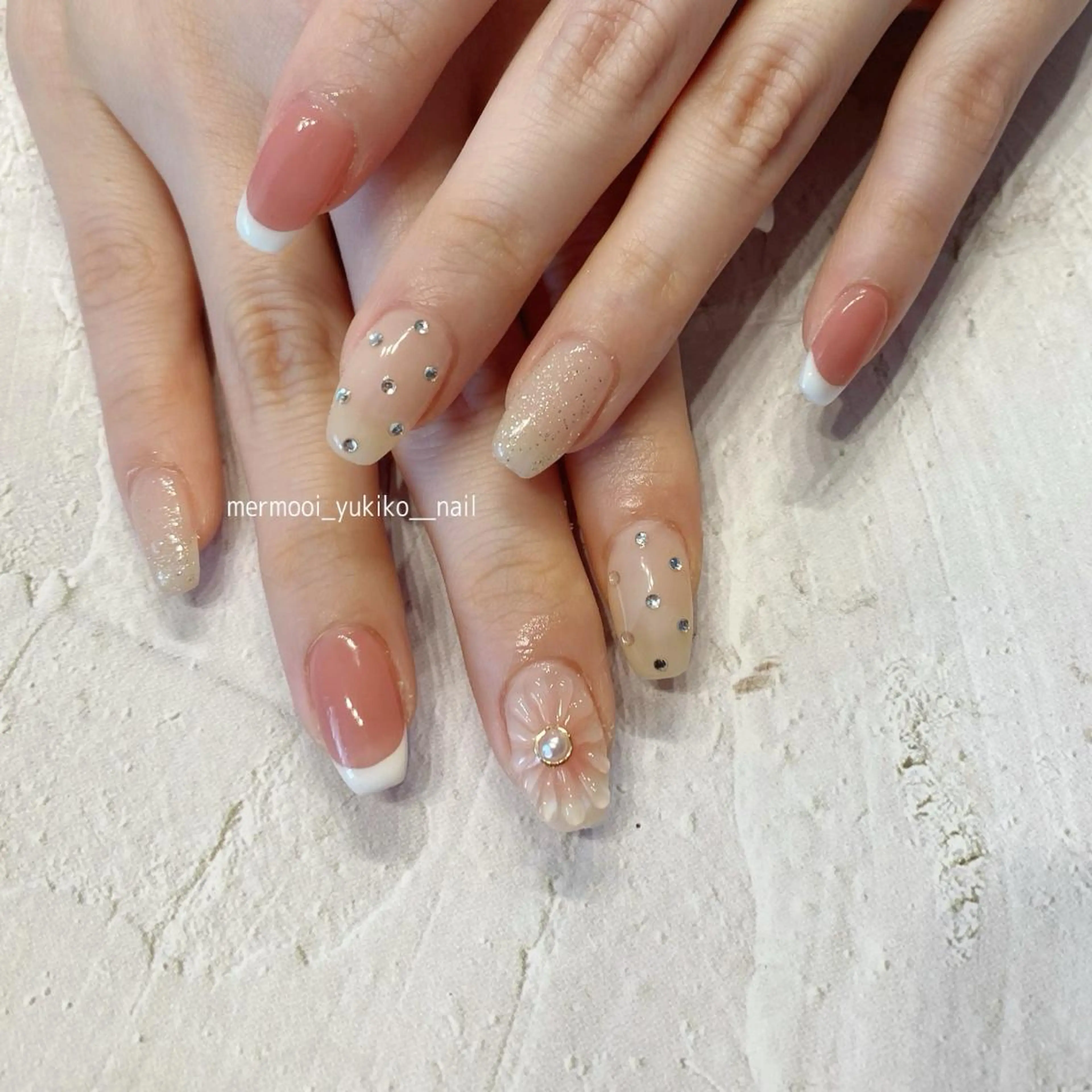ネイル ドット フレンチネイル キラキラネイル 韓国ネイル ぷっくりネイル ハンドネイル mermooi nailのネイルデザイン