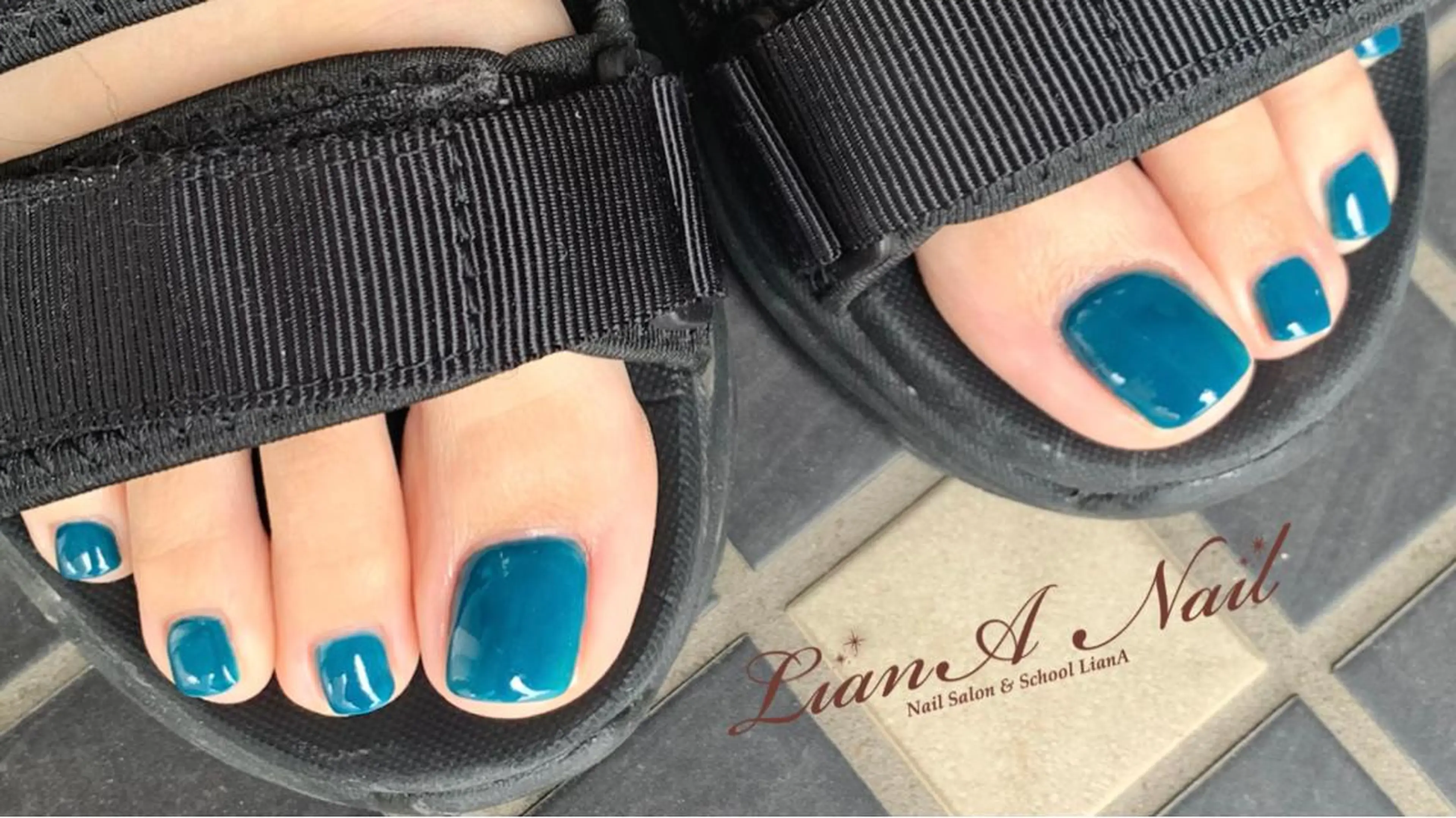 ネイル フットネイル ワンカラーネイル LianA Nail rinaのネイルデザイン