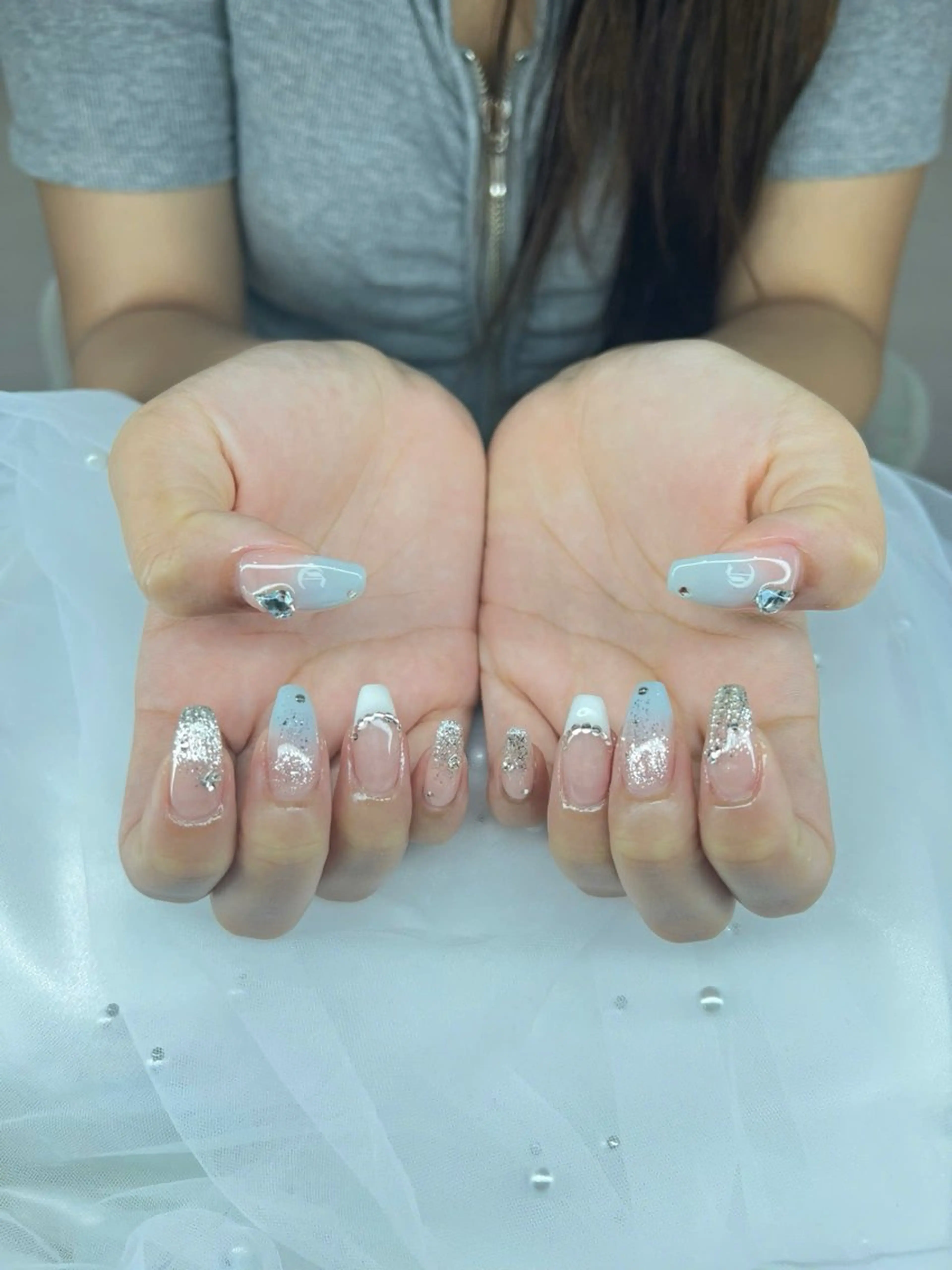 ネイル アニマル柄 オーロラネイル チークネイル フラッシュネイル ジェルネイル ハンドネイル T.A Nail Salon所属・Lyna Nail のネイルデザイン