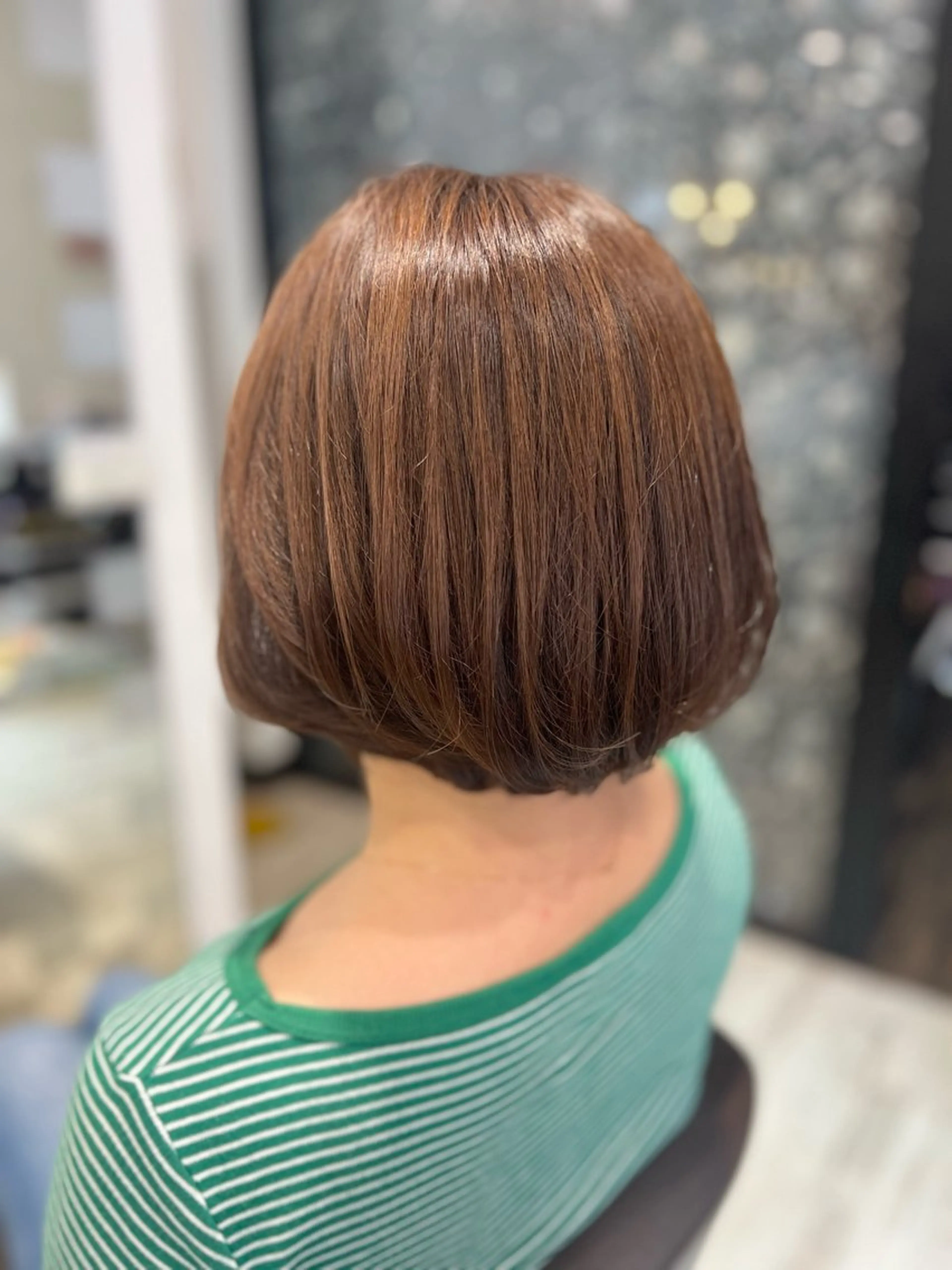 カット+白髪染めカラー+ダメージ補強トリートメントの写真