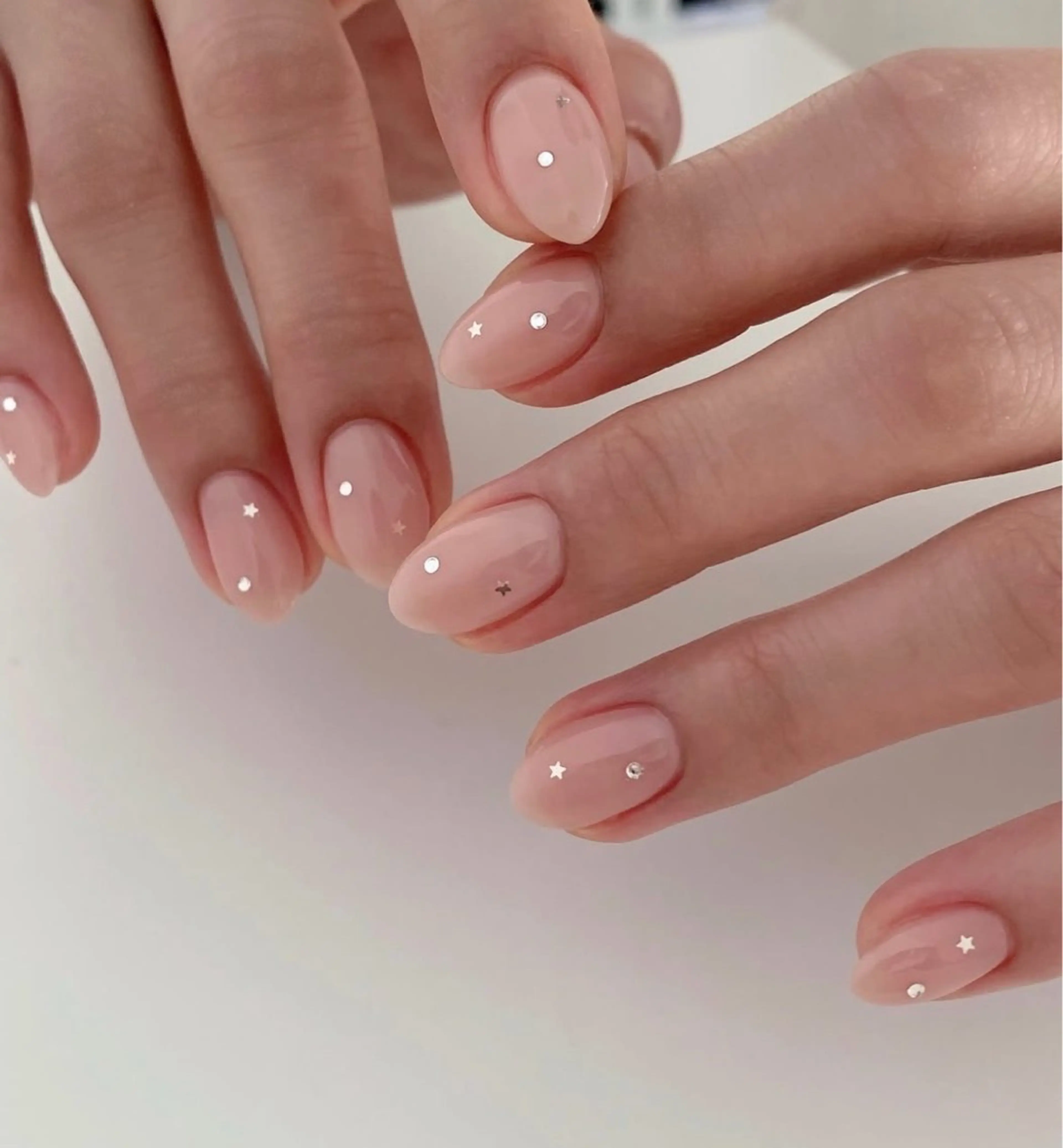 ネイル クリアネイル ミディアムネイル オフィスネイル ピンク ショートネイル Ecrin nail ✨Yukiのネイルデザイン