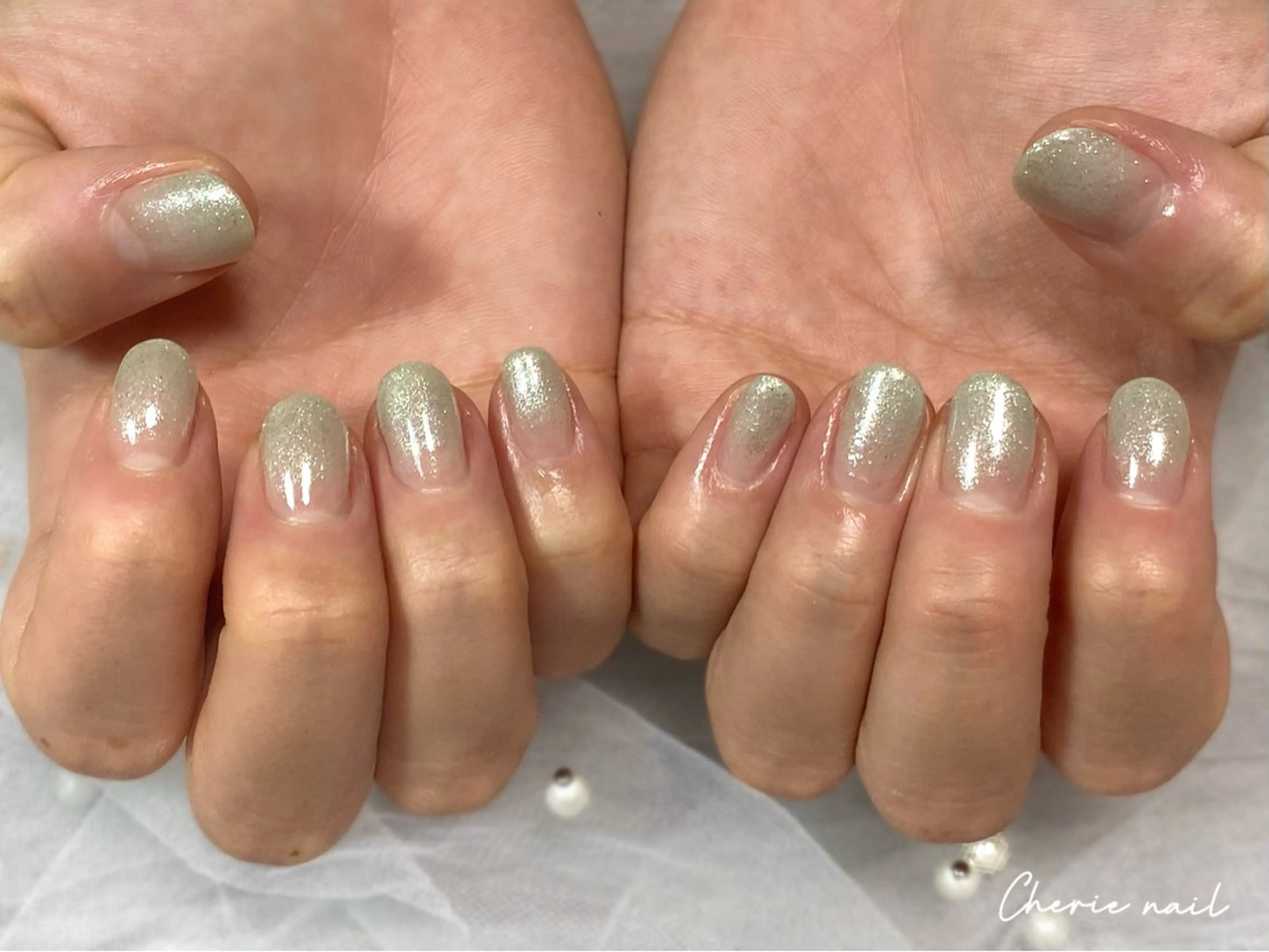 ネイル ジェルネイル グラデーション グリーン ラメ(グリッター) オフィスネイル ハンドネイル Cherienail yunaのネイルデザイン