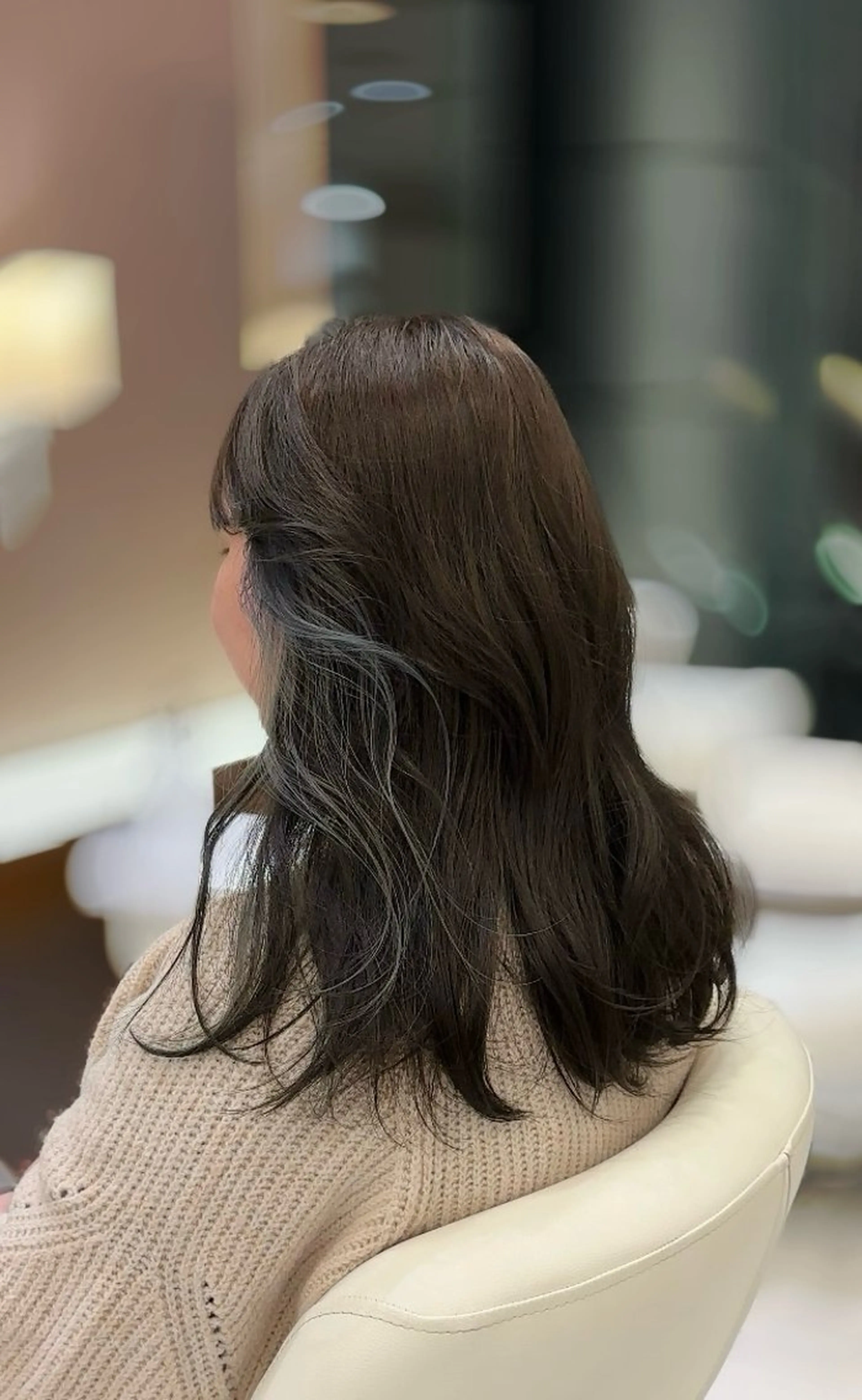 セミロング カラー デザインカラー🕊️ イオのヘアスタイル