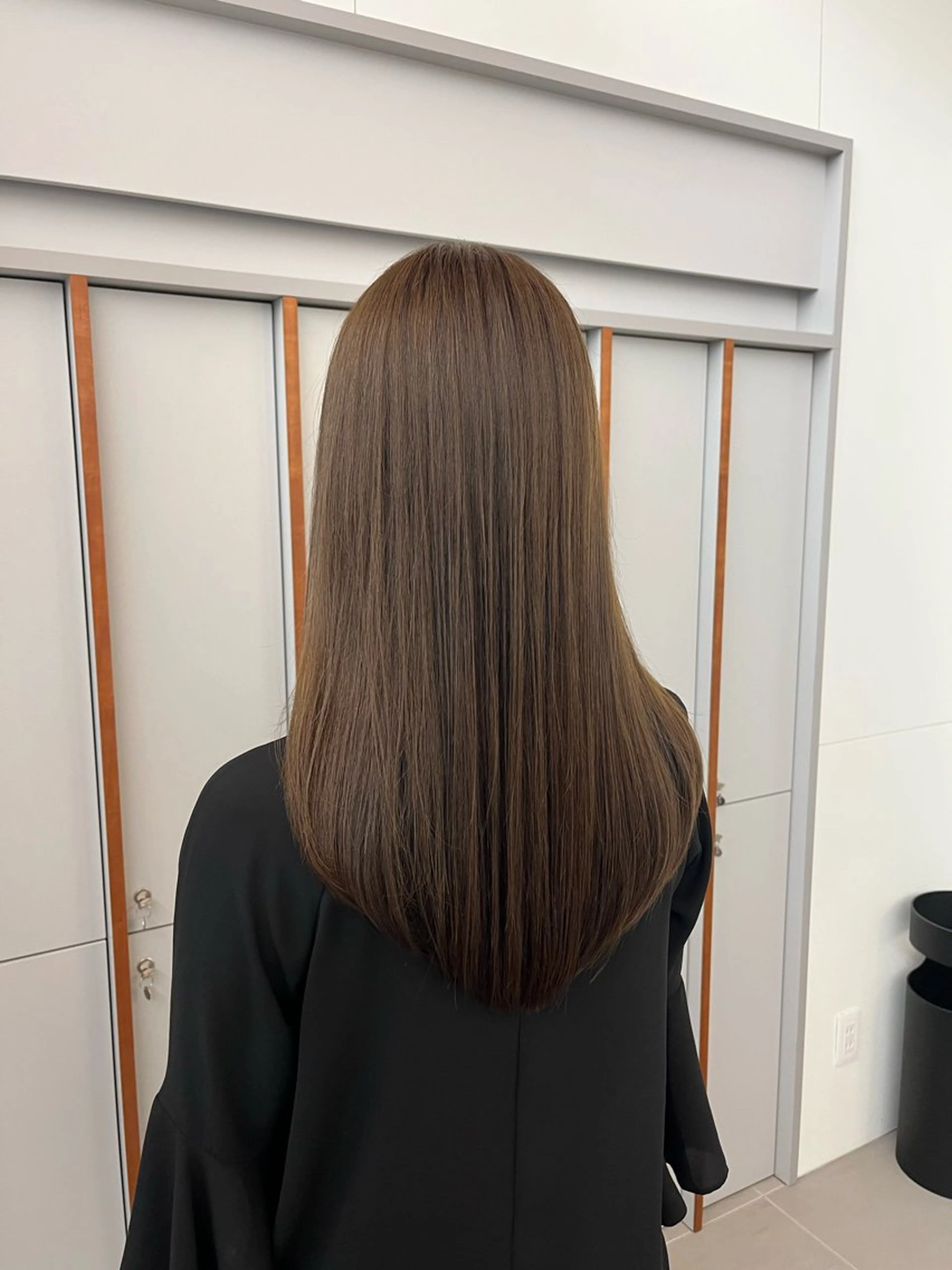 ロング カラー ベージュカラー ブリーチ 透明感カラー ダブルカラー オリーブベージュ ヘアカラー トリートメント ブリーチ/レイヤー 🌻Mutsumiのヘアスタイル