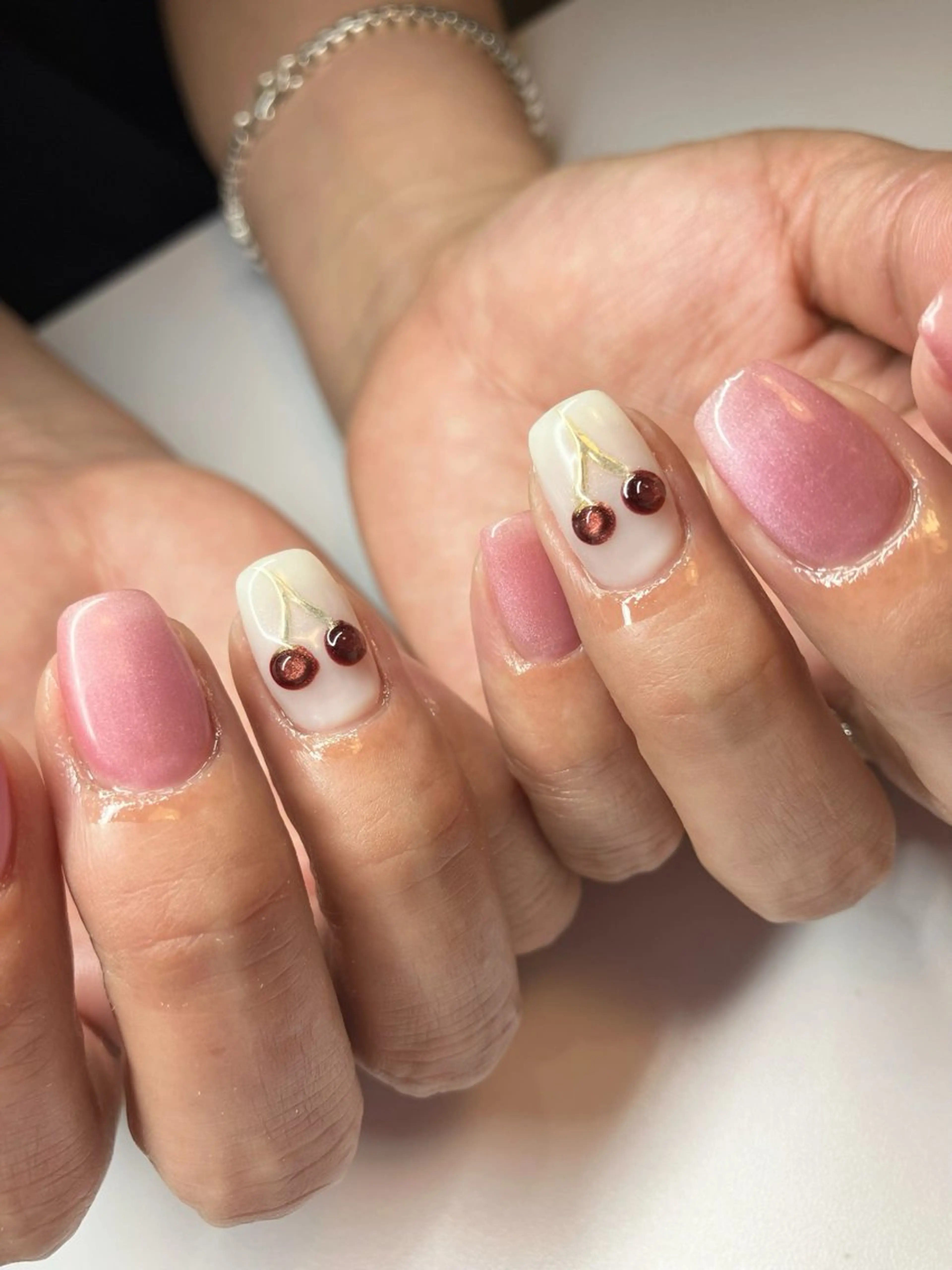 ネイル メラネイル所属・米良 裕子のネイルデザイン