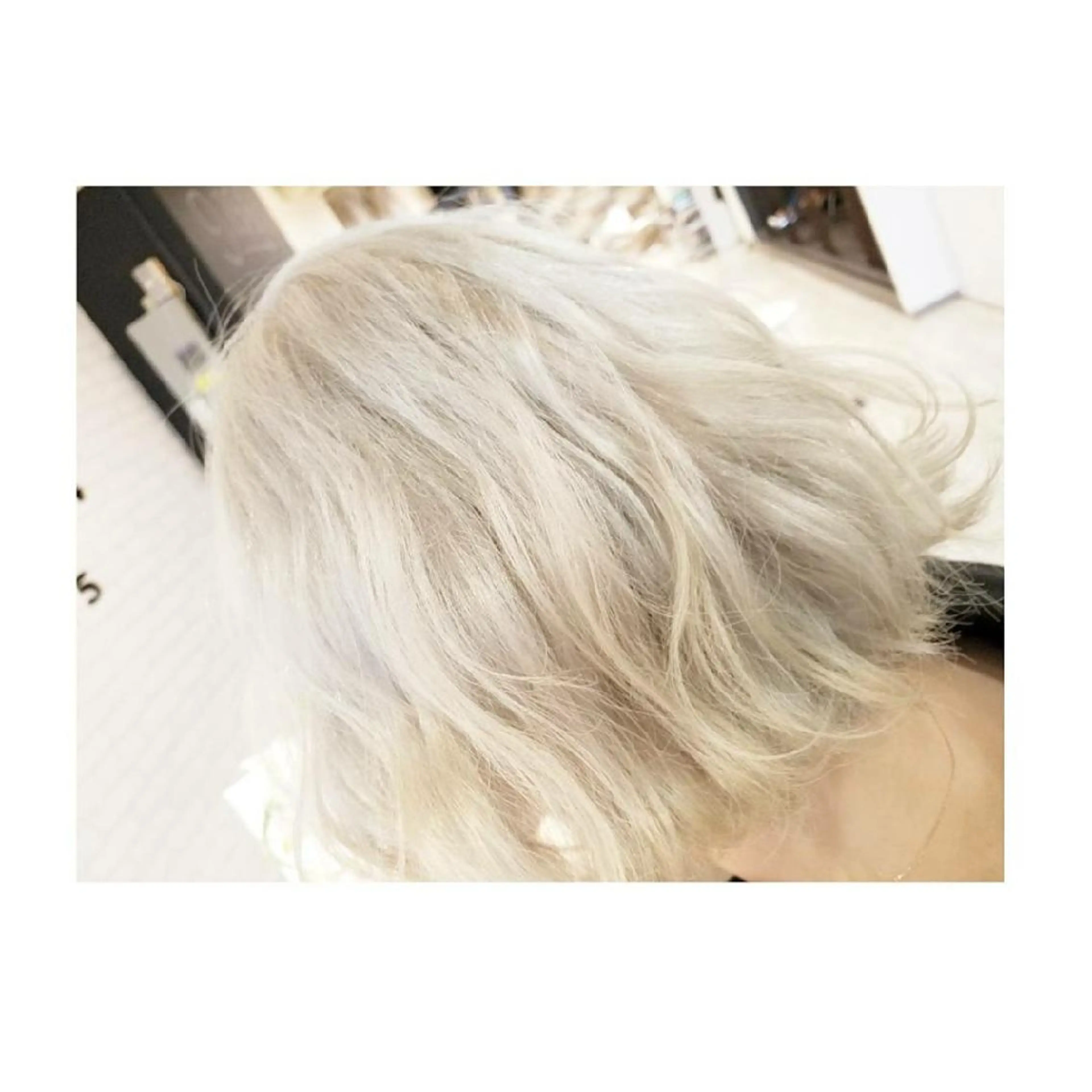 ミディアム カラー アッシュ Luana 矢場町のヘアスタイル