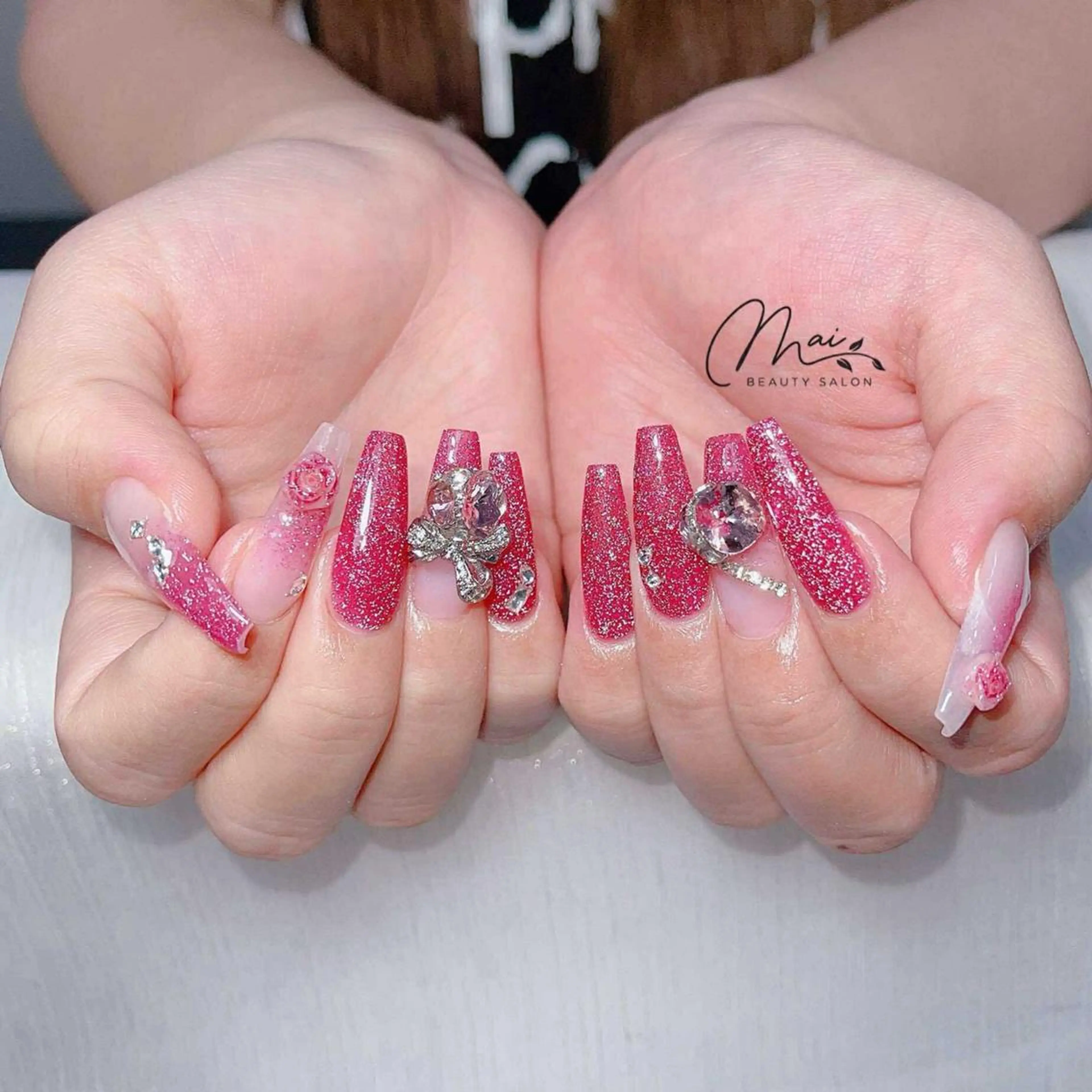 ネイル アニマル柄 ボルドー ジェルネイル ニュアンスネイル パラジェル MaiBeauty HaNaのネイルデザイン