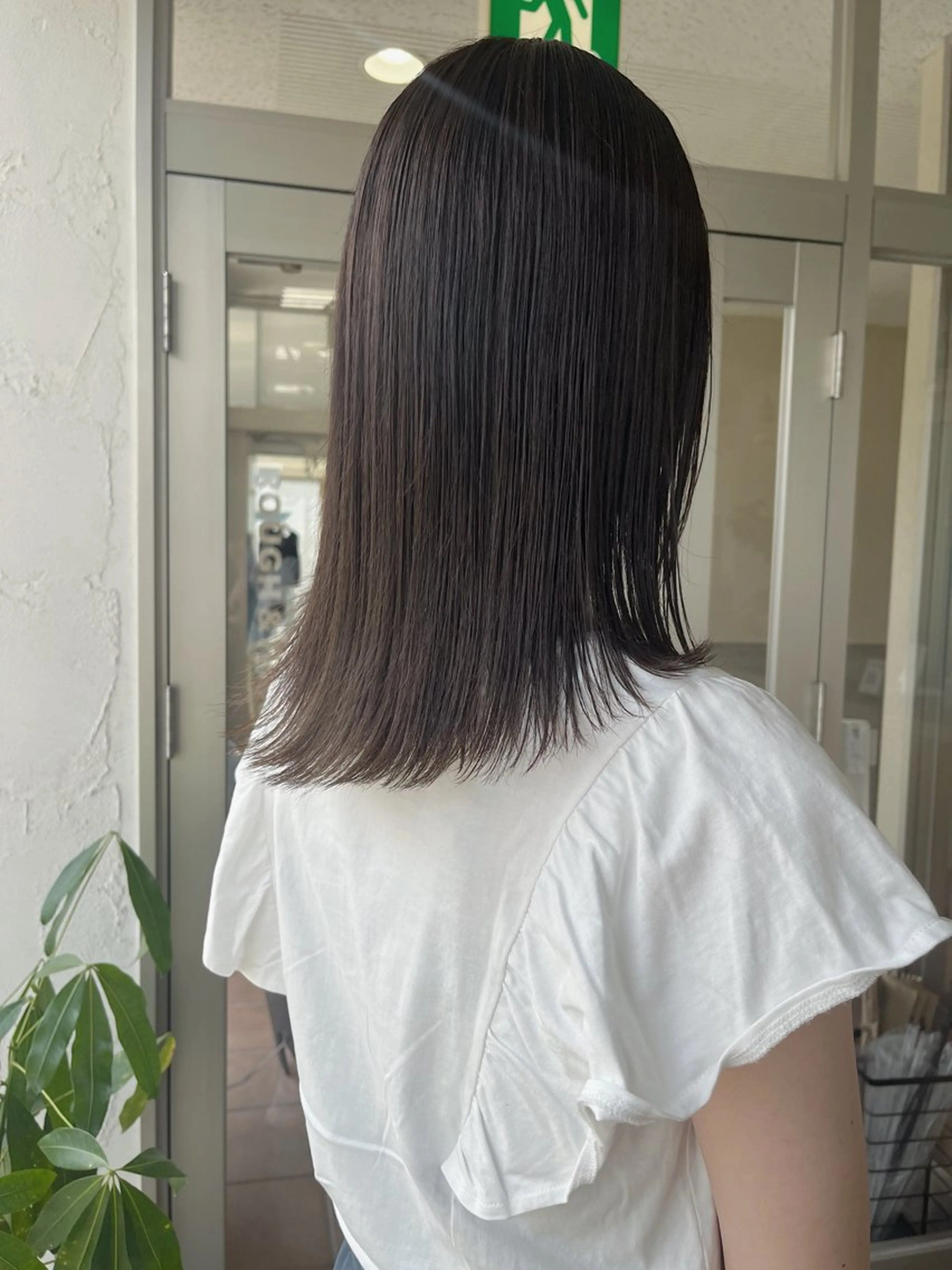 ミディアム カット ヘアカラー トリートメント 荒川泰輝 /オリーブカラーのヘアスタイル