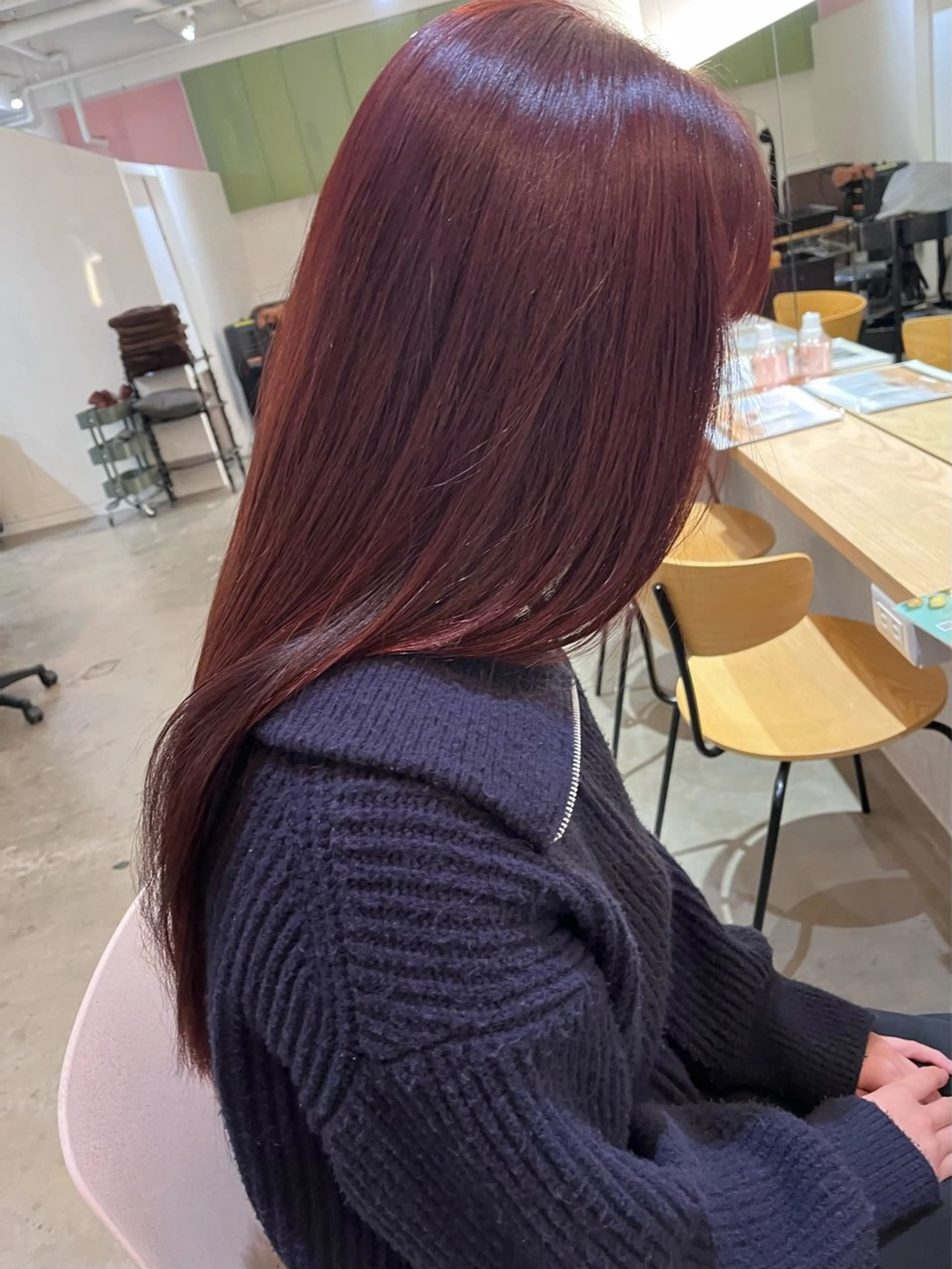 ロング カラー レッドカラー ヘアカラー トリートメント 暖色/まろベージュ/ シカタユウカのヘアスタイル