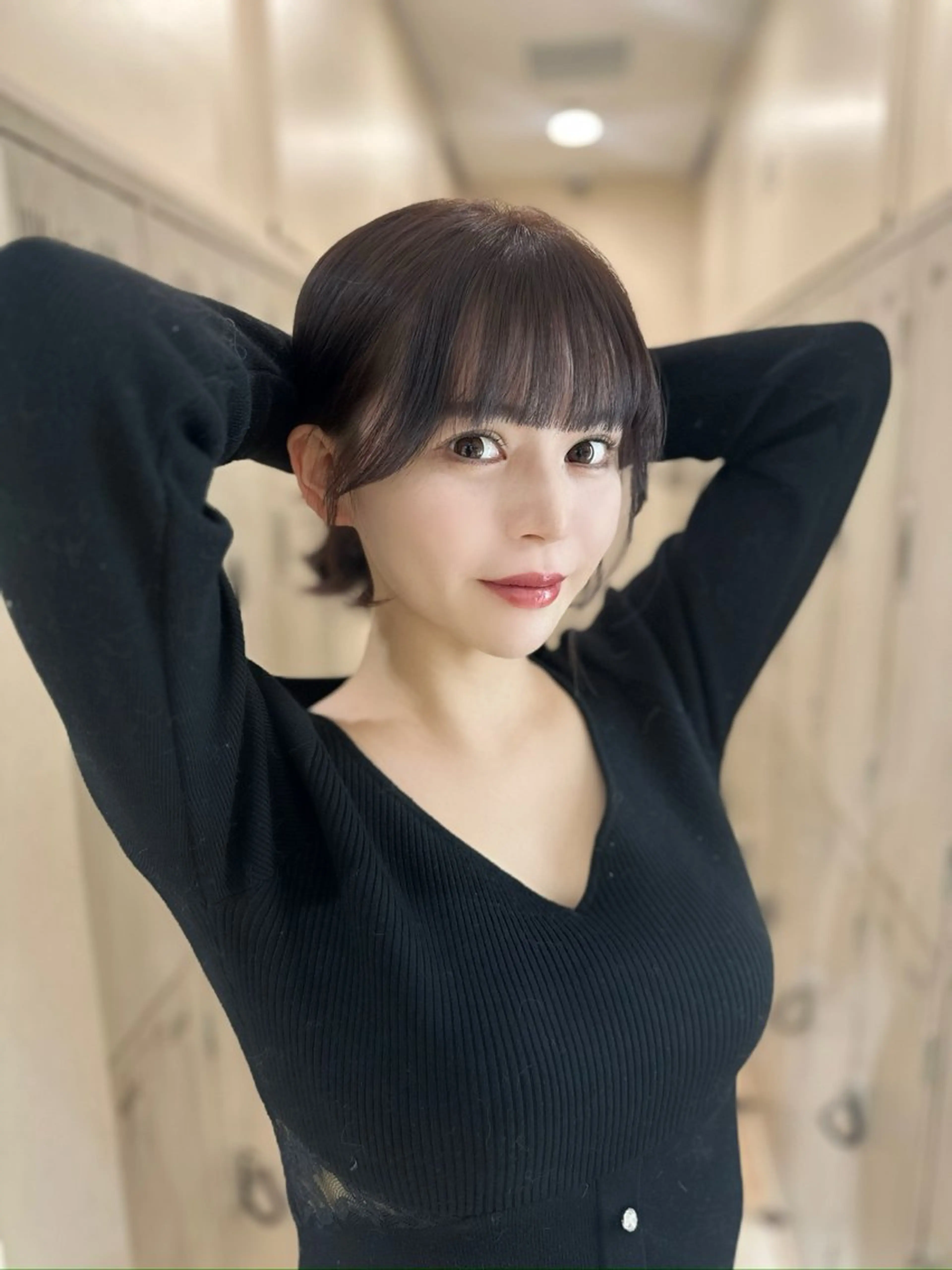 ミディアム カラー ヘアアレンジ 顔周りカット カット ヘアカラー トリートメント CHIHIRO🤍 色っぽ韓国ヘアのヘアスタイル