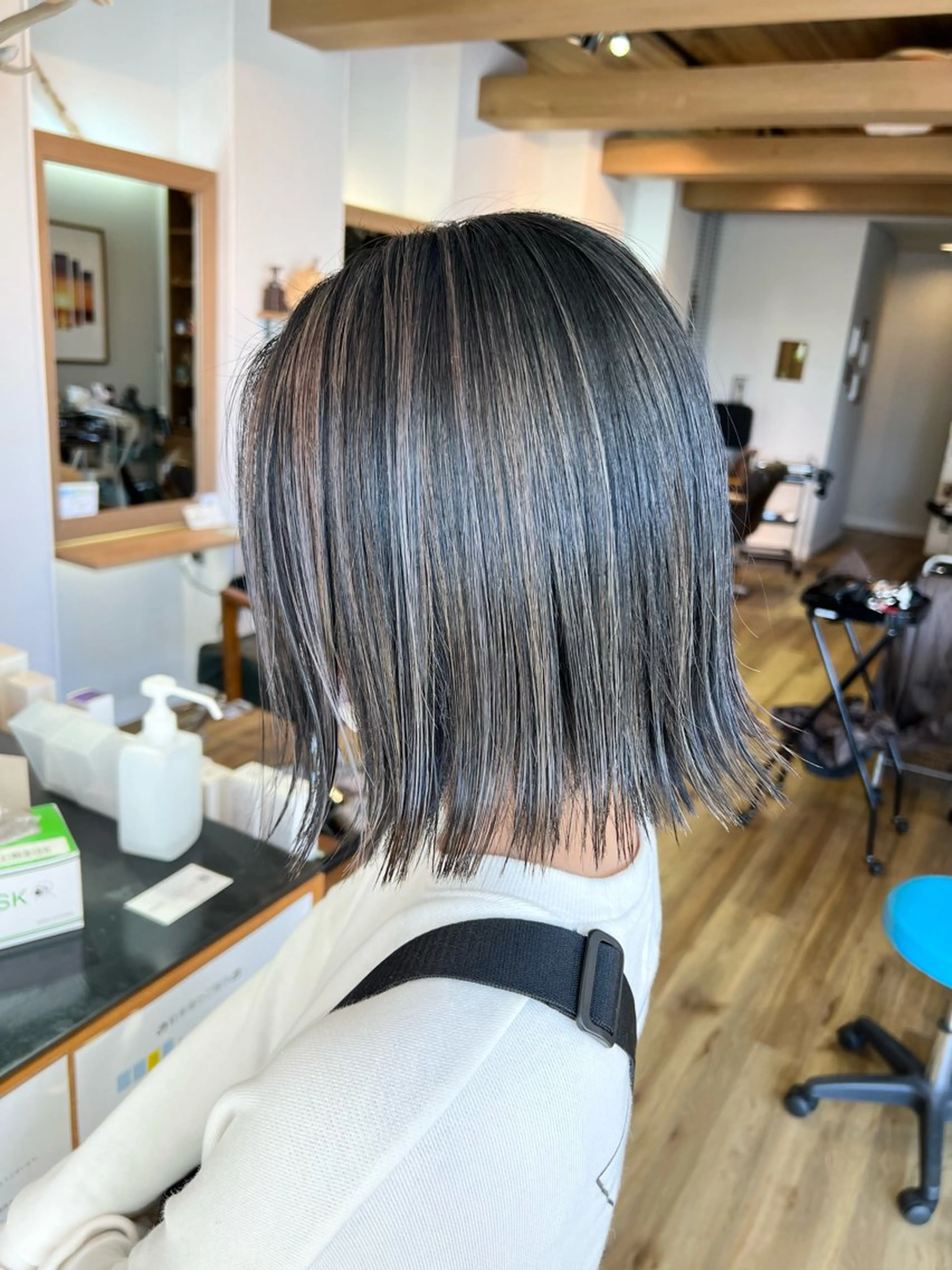 ショート カラー ハイライトカラー ハイライト ヘアカラー トリートメント 堀 望美のヘアスタイル