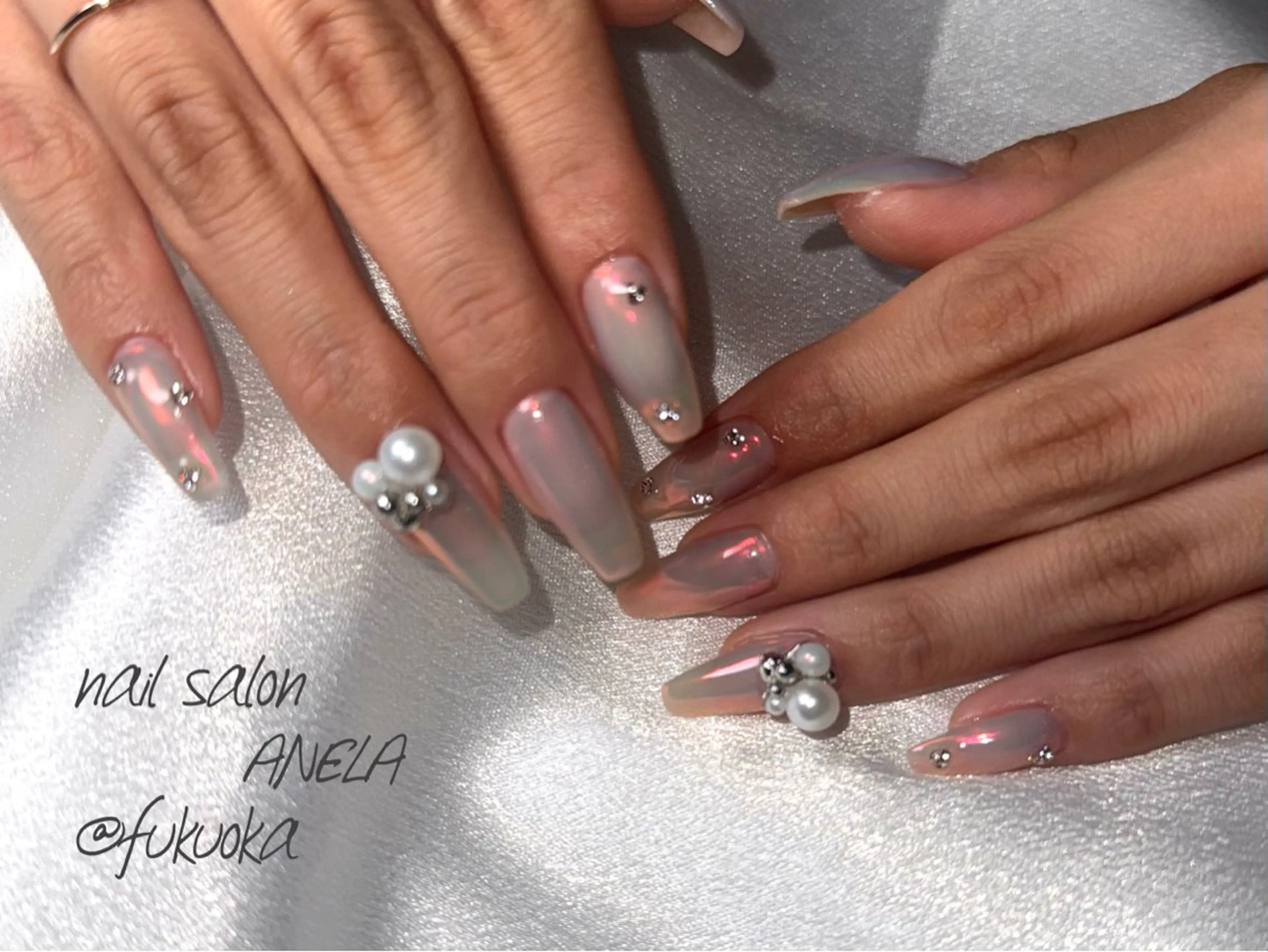ネイル ミラーネイル ハンドネイル nail salon ANELA所属・nail salon ANELA mayaのネイルデザイン
