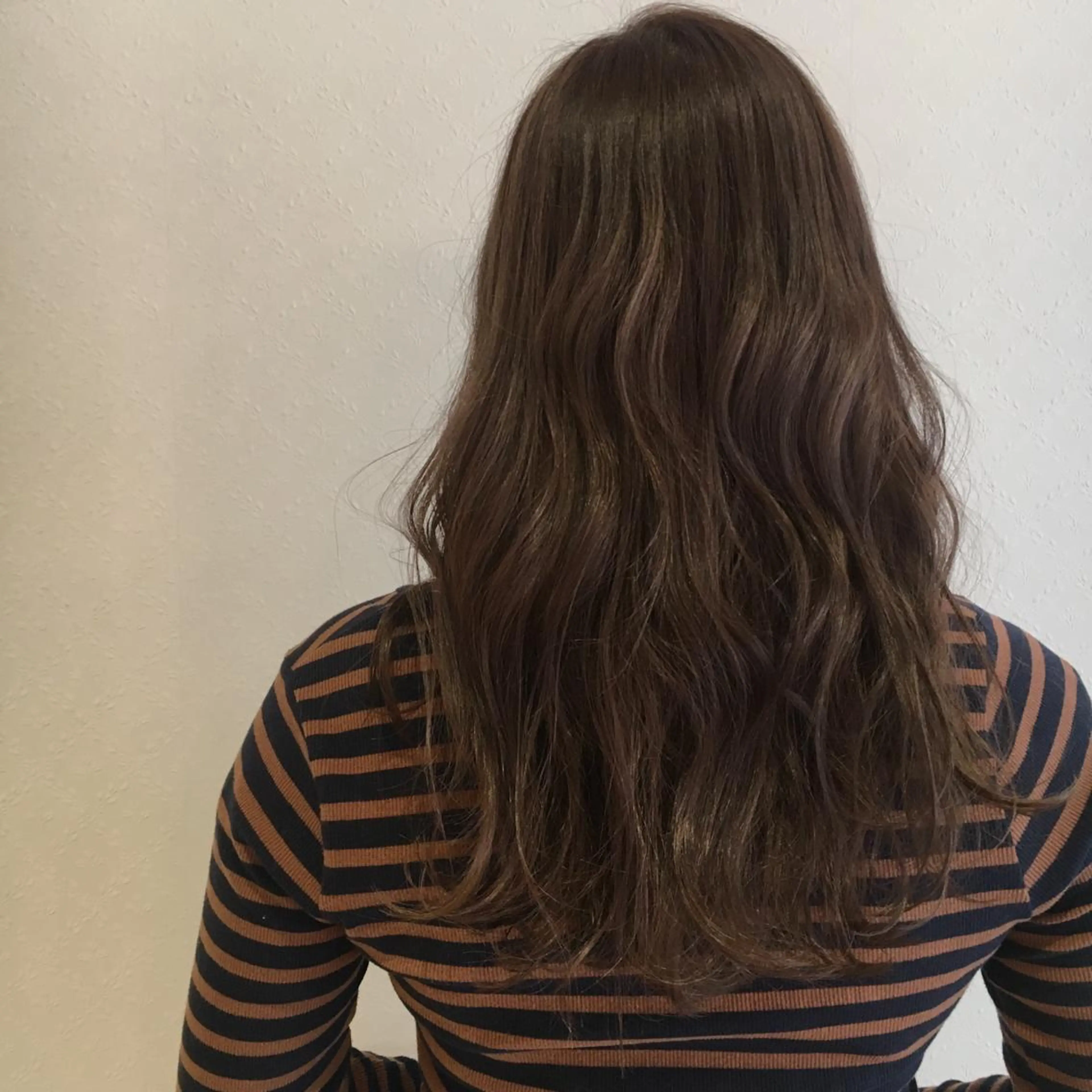 ロング カラー ヘアカラー トリートメント 宮内 真乃のヘアスタイル