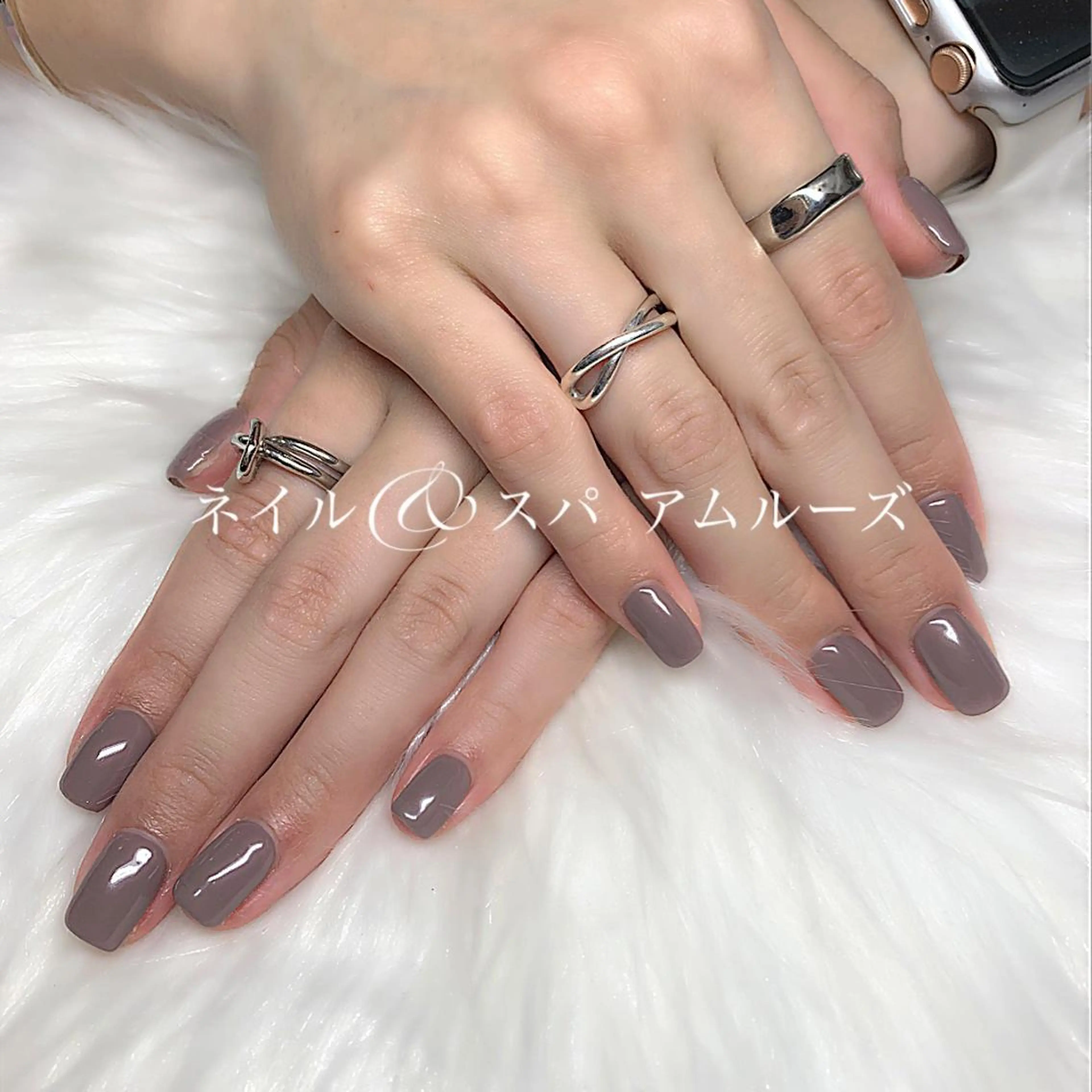 ネイル オフィスネイル ワンカラーネイル シンプルネイル Amoureuse KARENのネイルデザイン