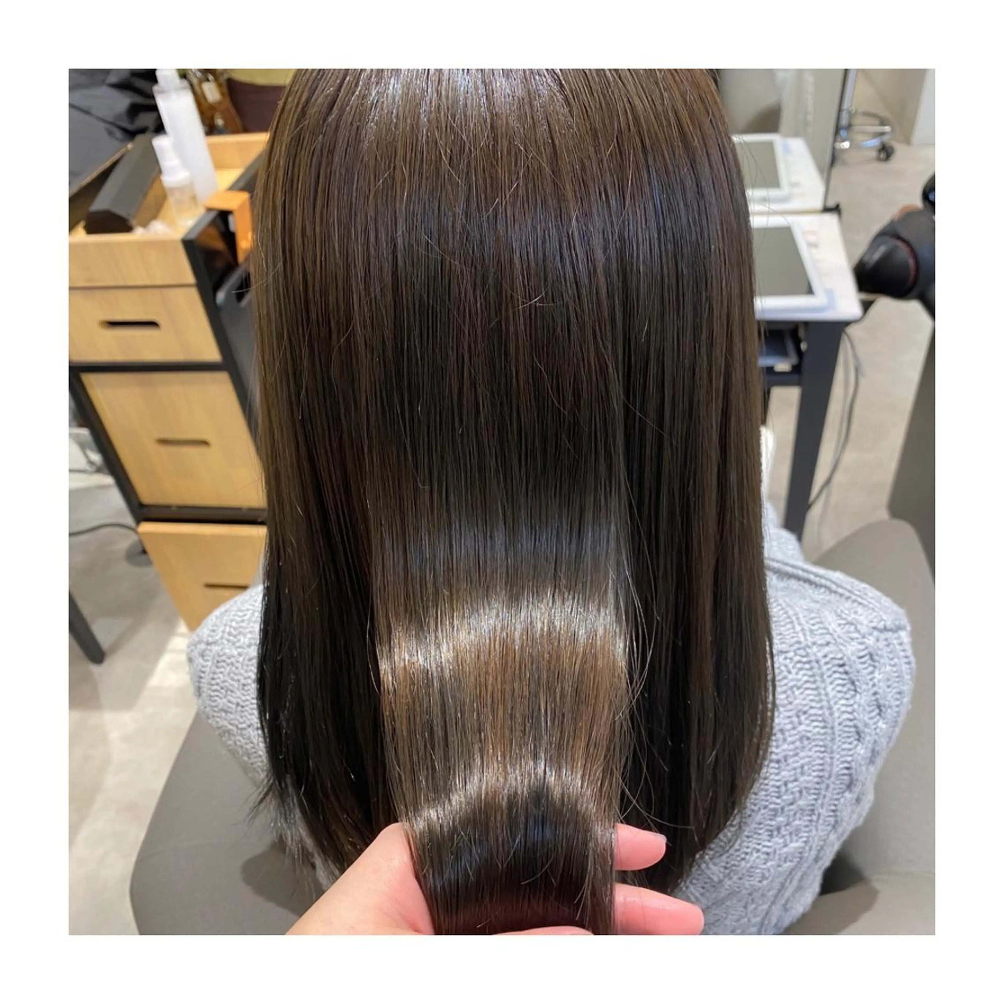 セミロング カラー トリートメント 小國 綾かのヘアスタイル