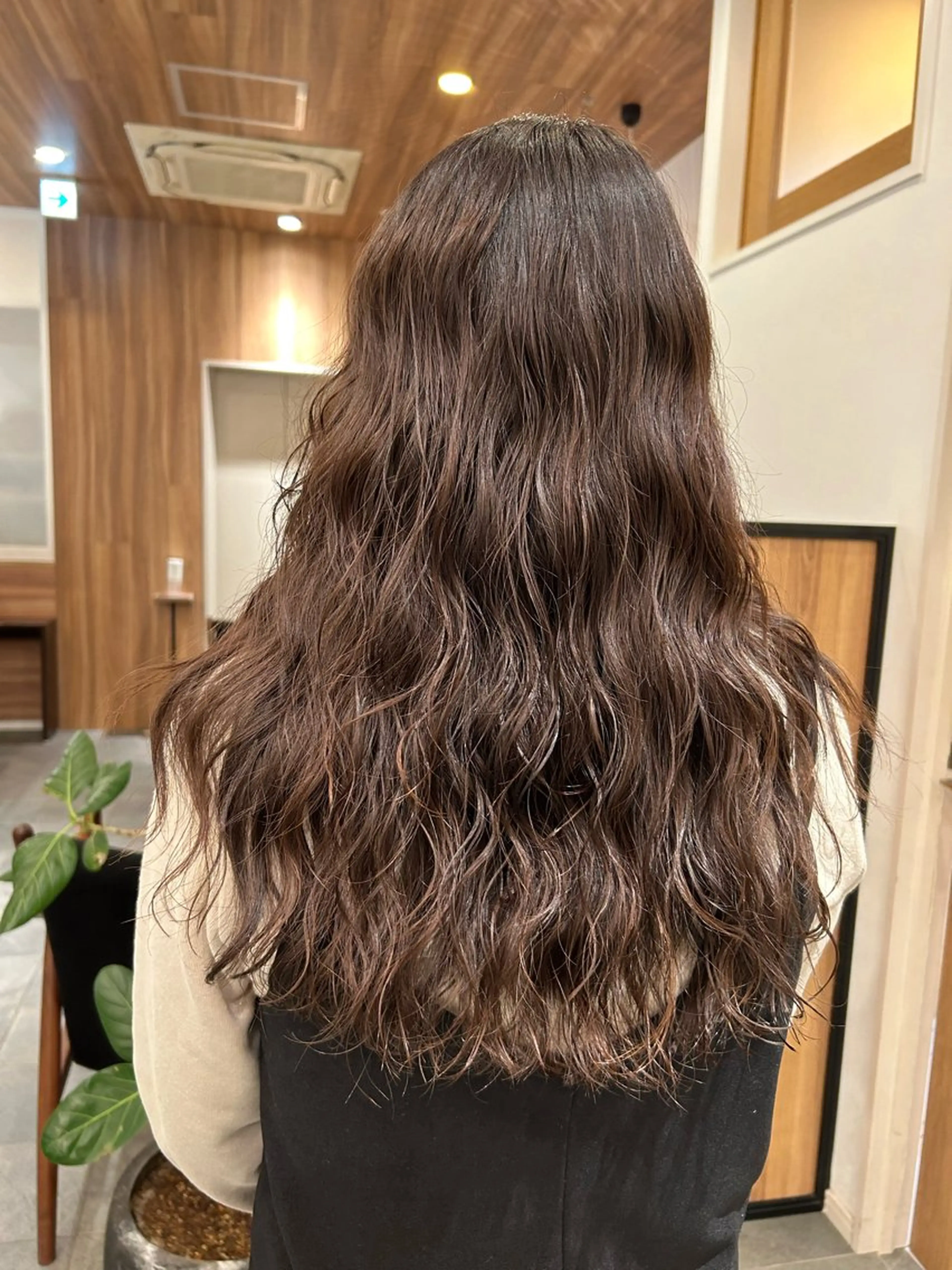 ロング パーマ BEAUTRIUM 穂乃香のヘアスタイル