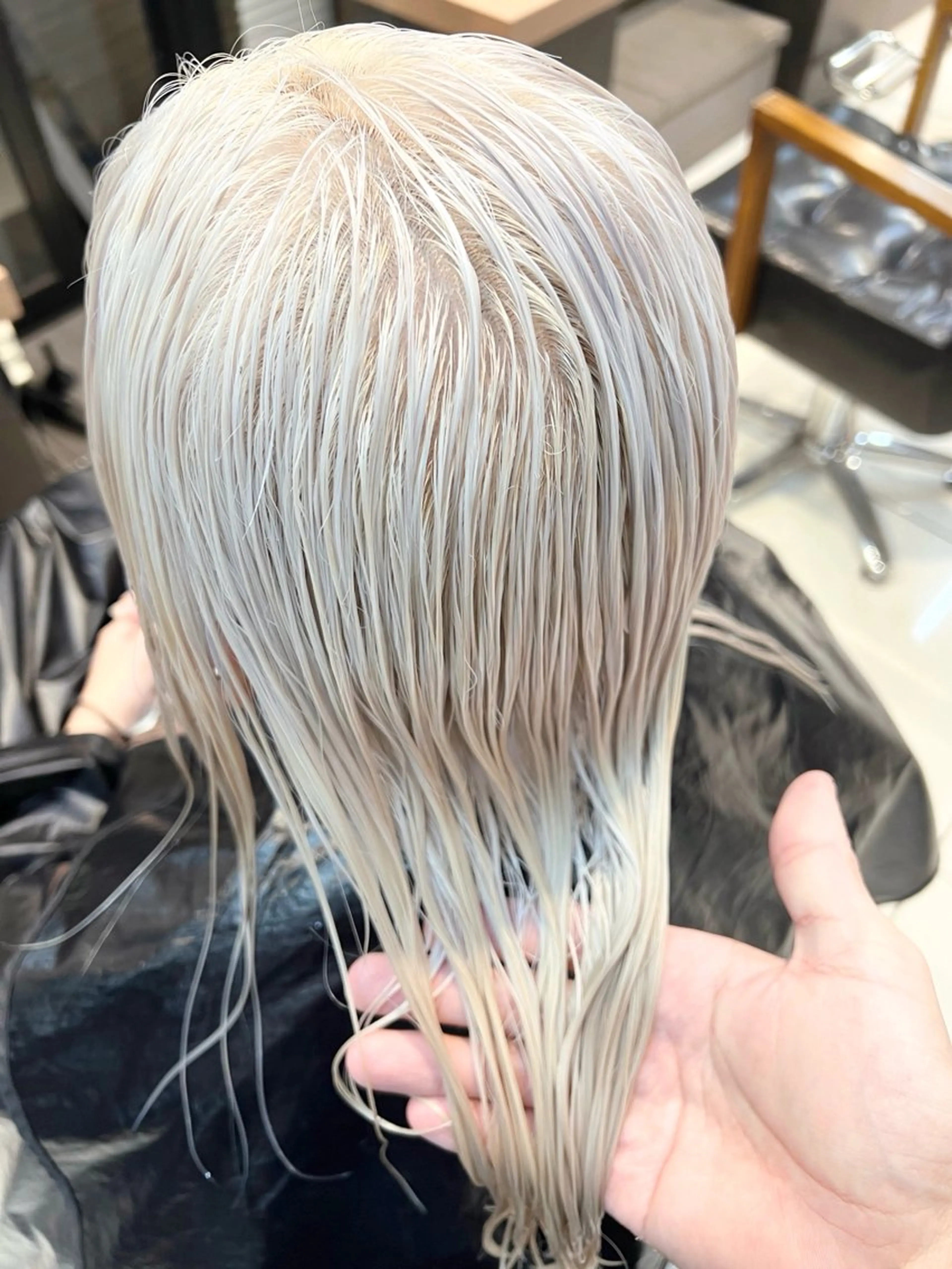 ロング カラー ブリーチ オレンジ シルバー ホワイトシルバー daiki 原宿のヘアスタイル