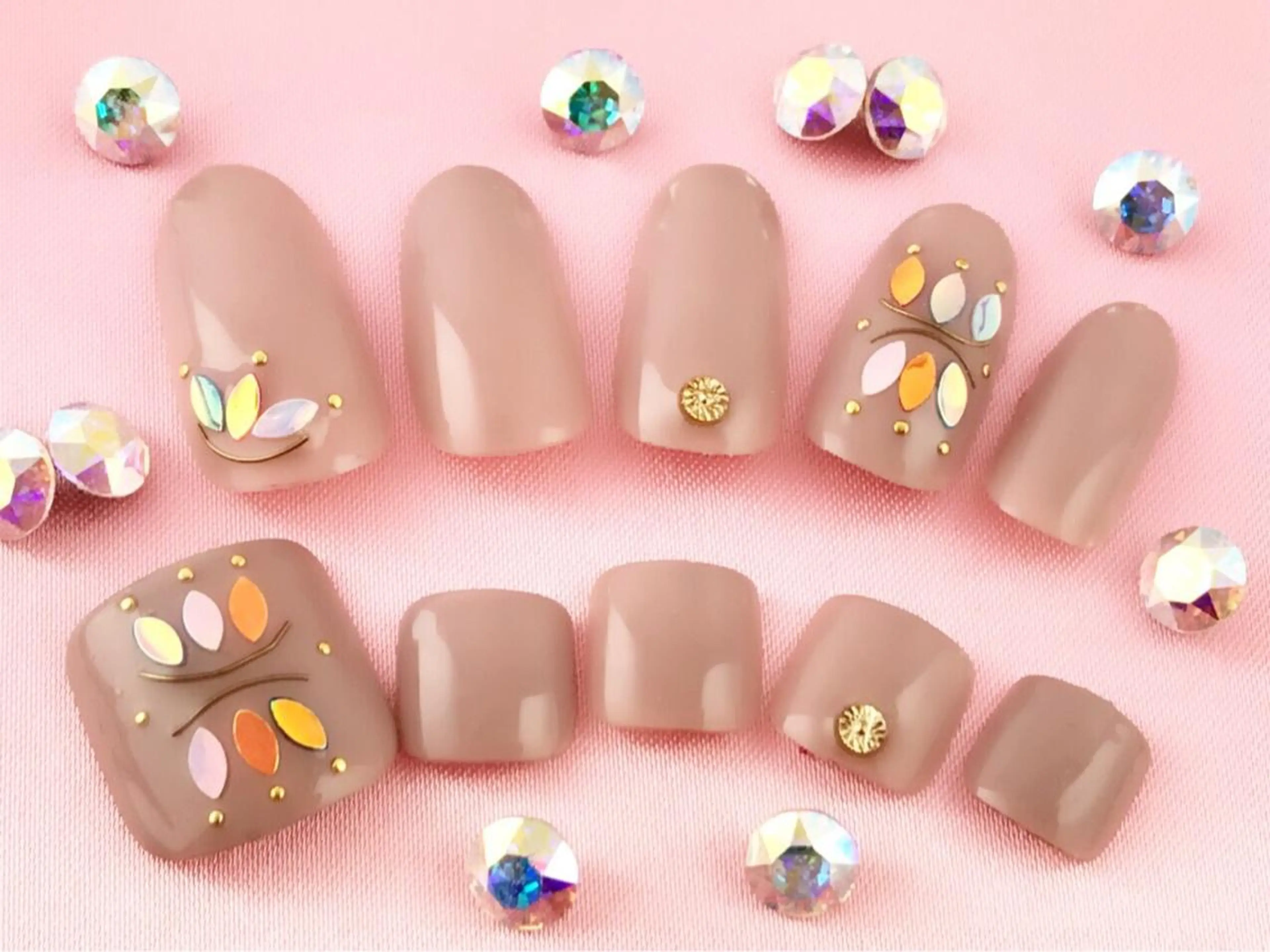 セミロング カラー パーマ ヘアアレンジ メンズ キッズ ネイル マツエク・マツパ 学生(メンズ向け) 付け放題 学生 アートネイル フットネイル NAILSGOGO shibuyaのネイルデザイン