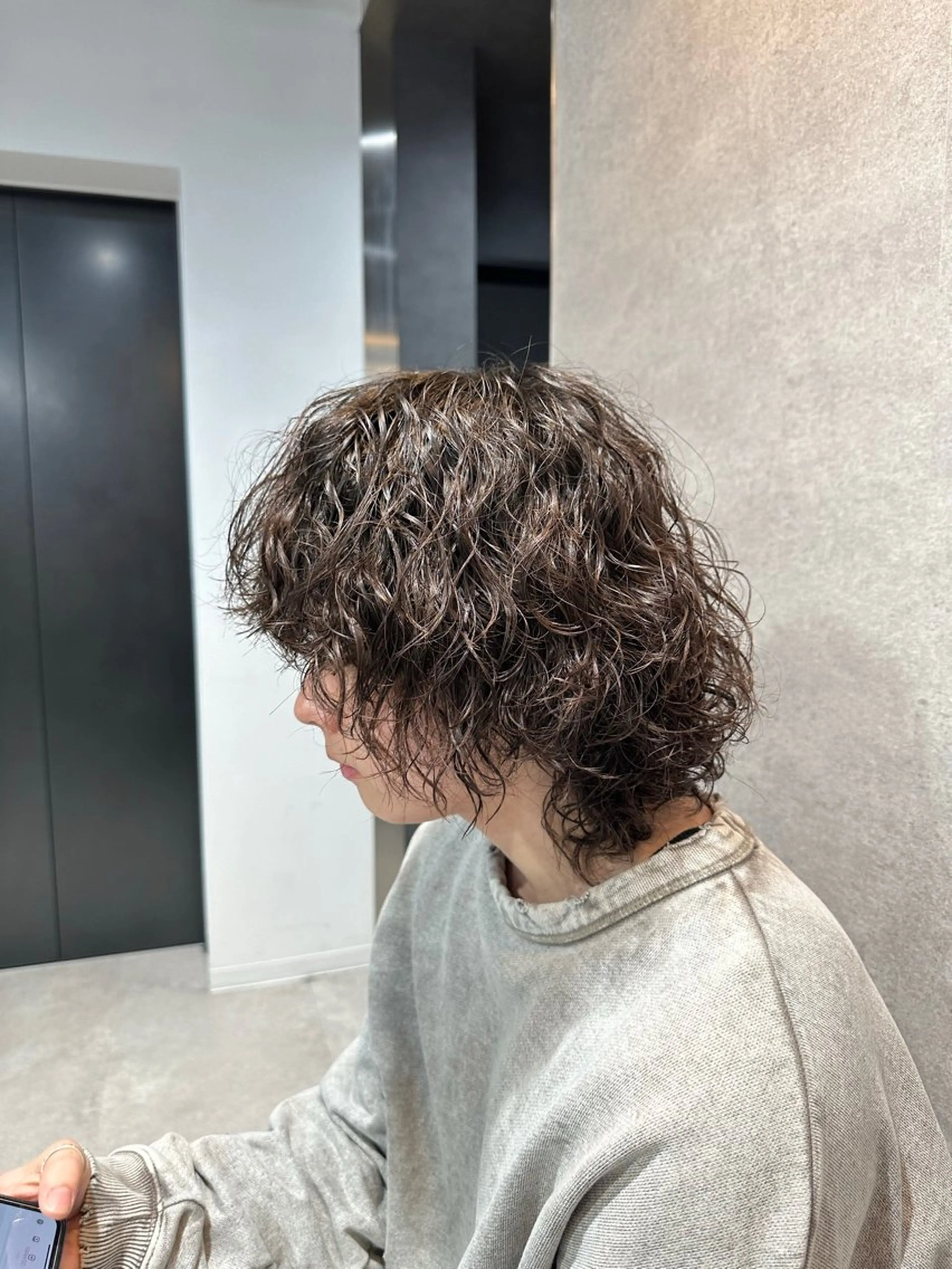 ミディアム パーマ メンズ ミディアムパーマ メンズパーマ スパイラルパーマ カット パーマ トリートメント ヘアセット 🔥スパイキー 特化🔥菊水皐暉🔥のヘアスタイル