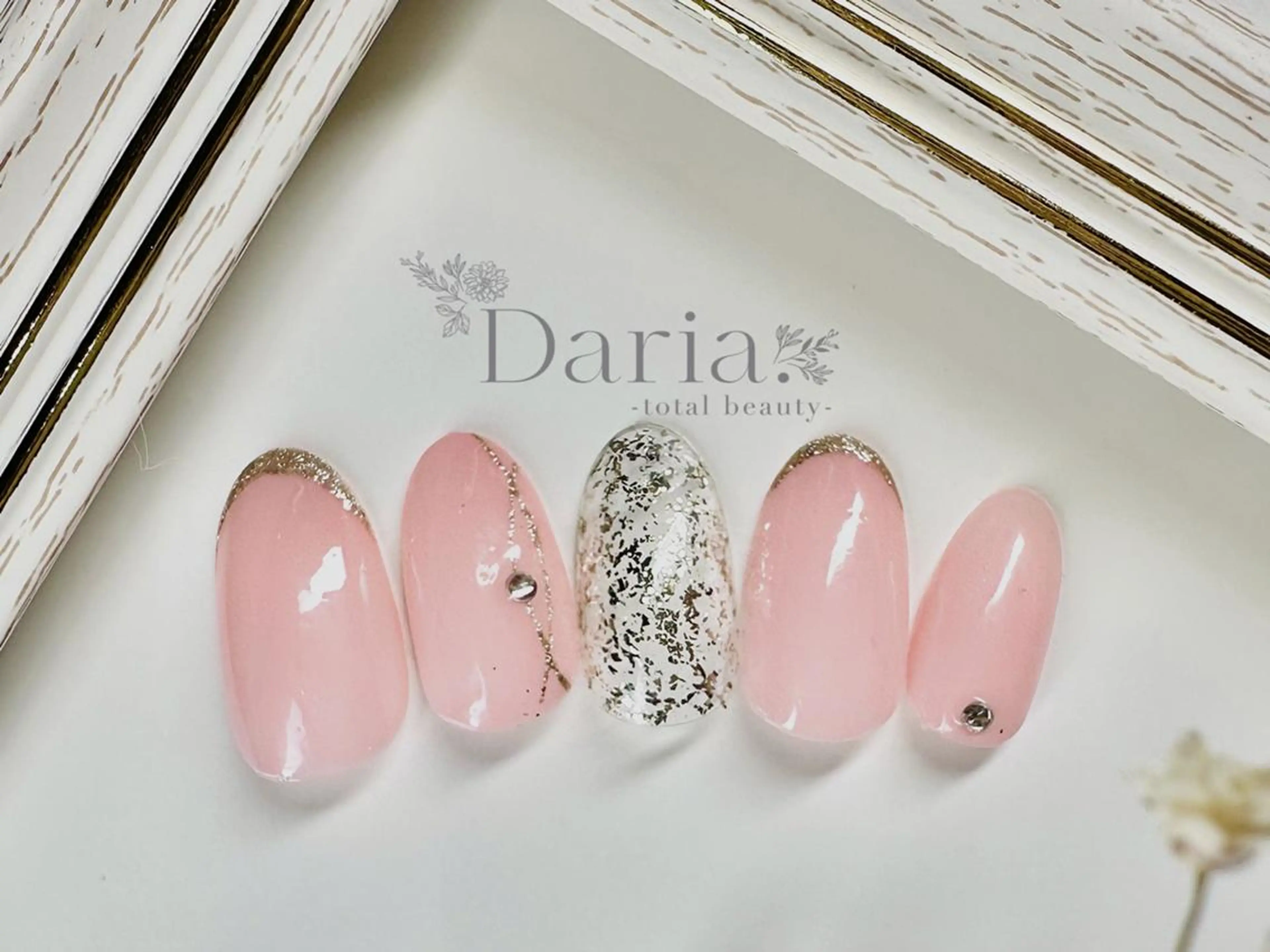 ネイル Daria. nailのマツエク・マツパデザイン