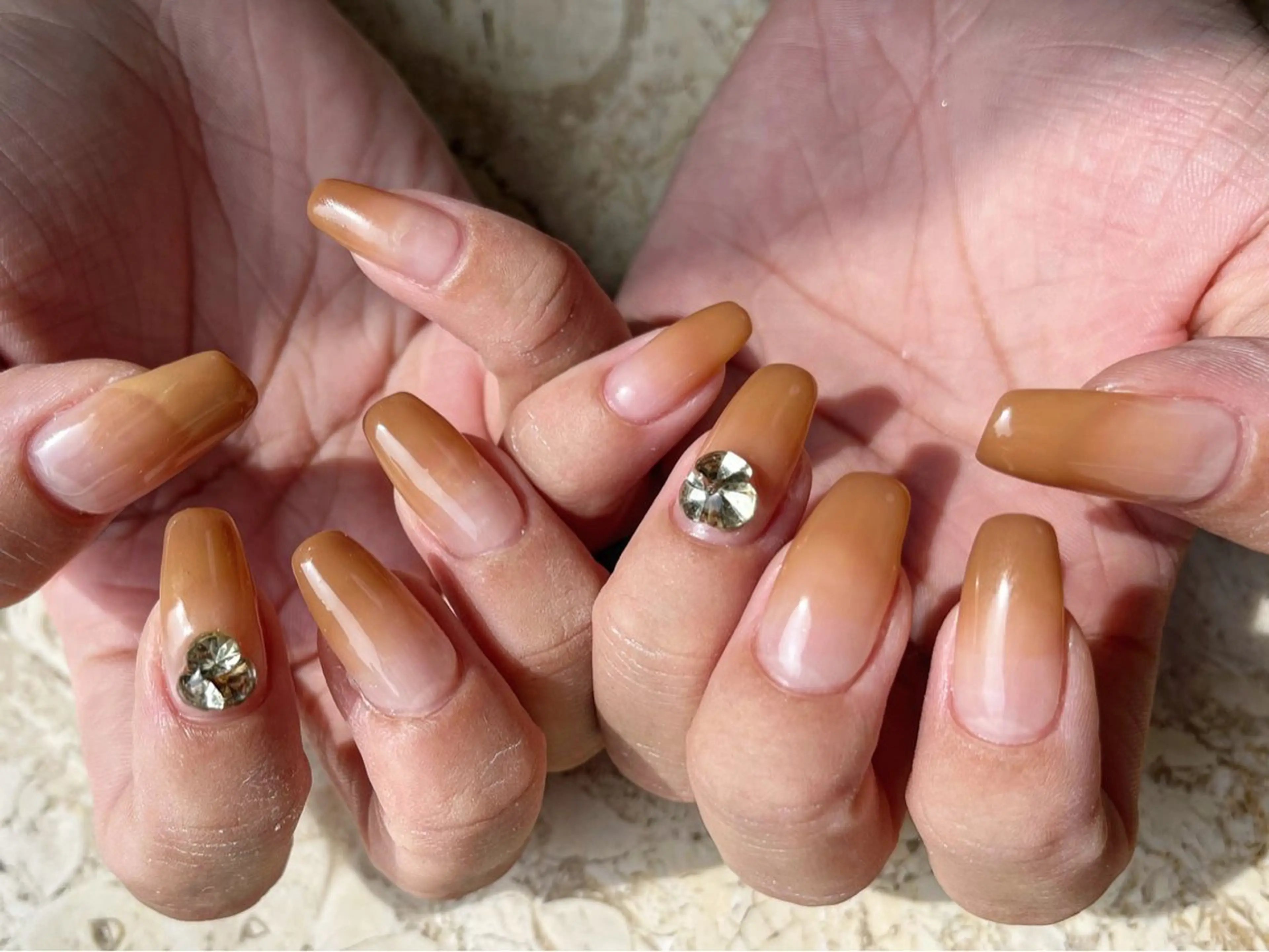 ネイル ブラウン クリアネイル フットネイル ジェルネイル 氷ネイル・うるうるネイル ハンドネイル フットネイル mieux IZUMiのネイルデザイン