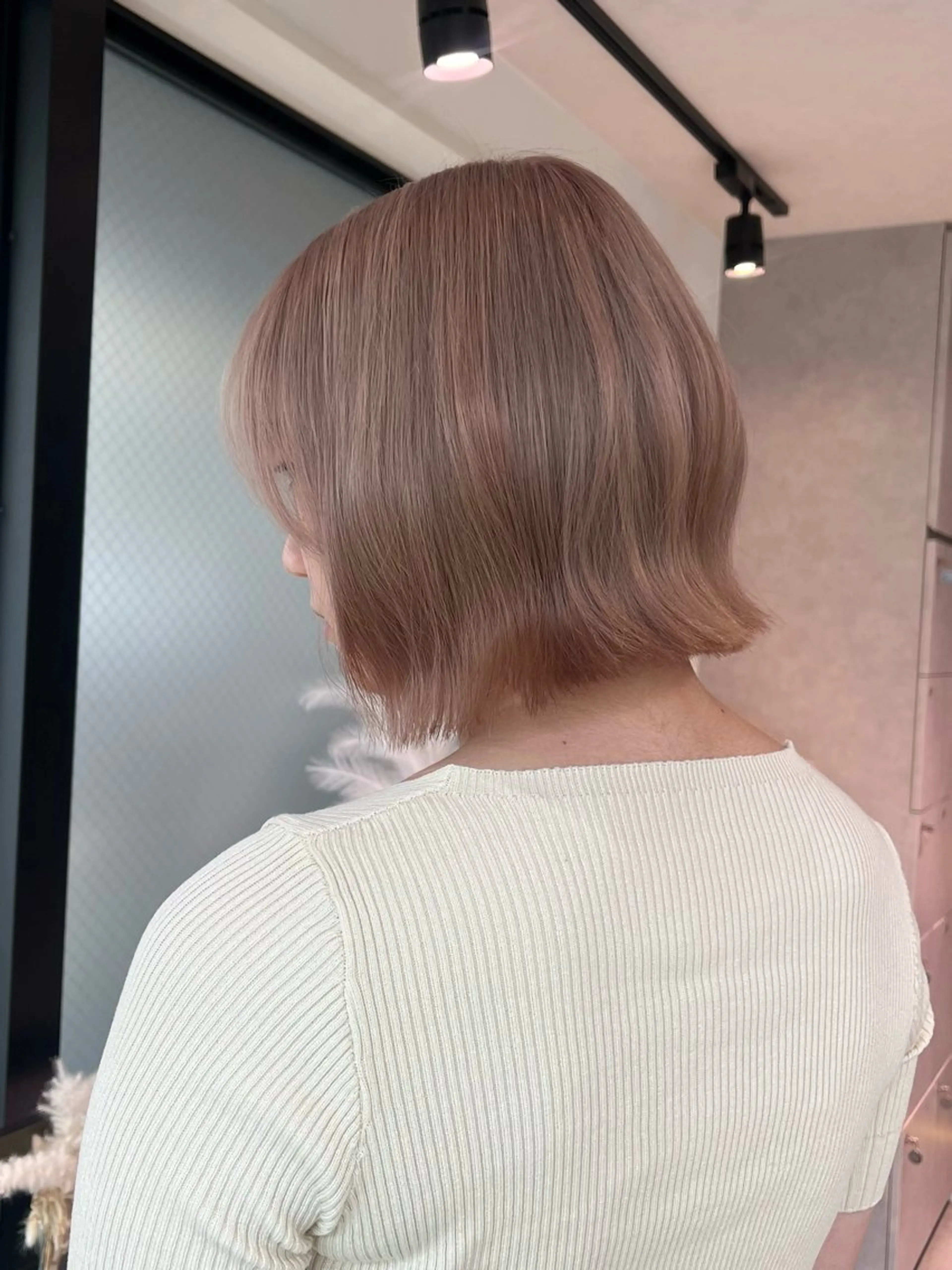 ショート カラー ヘアカラー Qin所属・ハイトーン特化 🌟  ミキのヘアスタイル