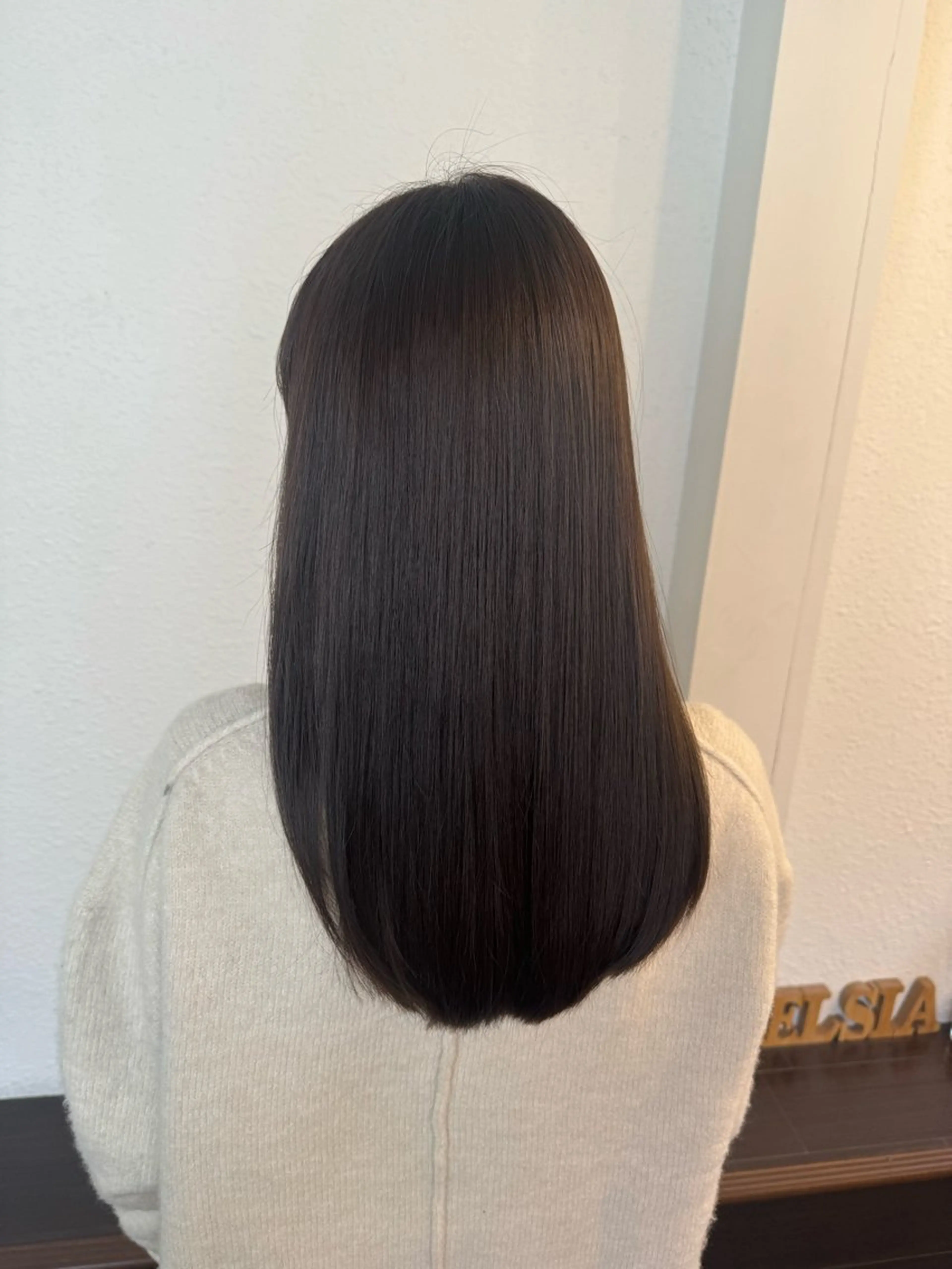 セミロング 髪質改善 トリートメント カット ヘアカラー トリートメント 難波 茜のヘアスタイル