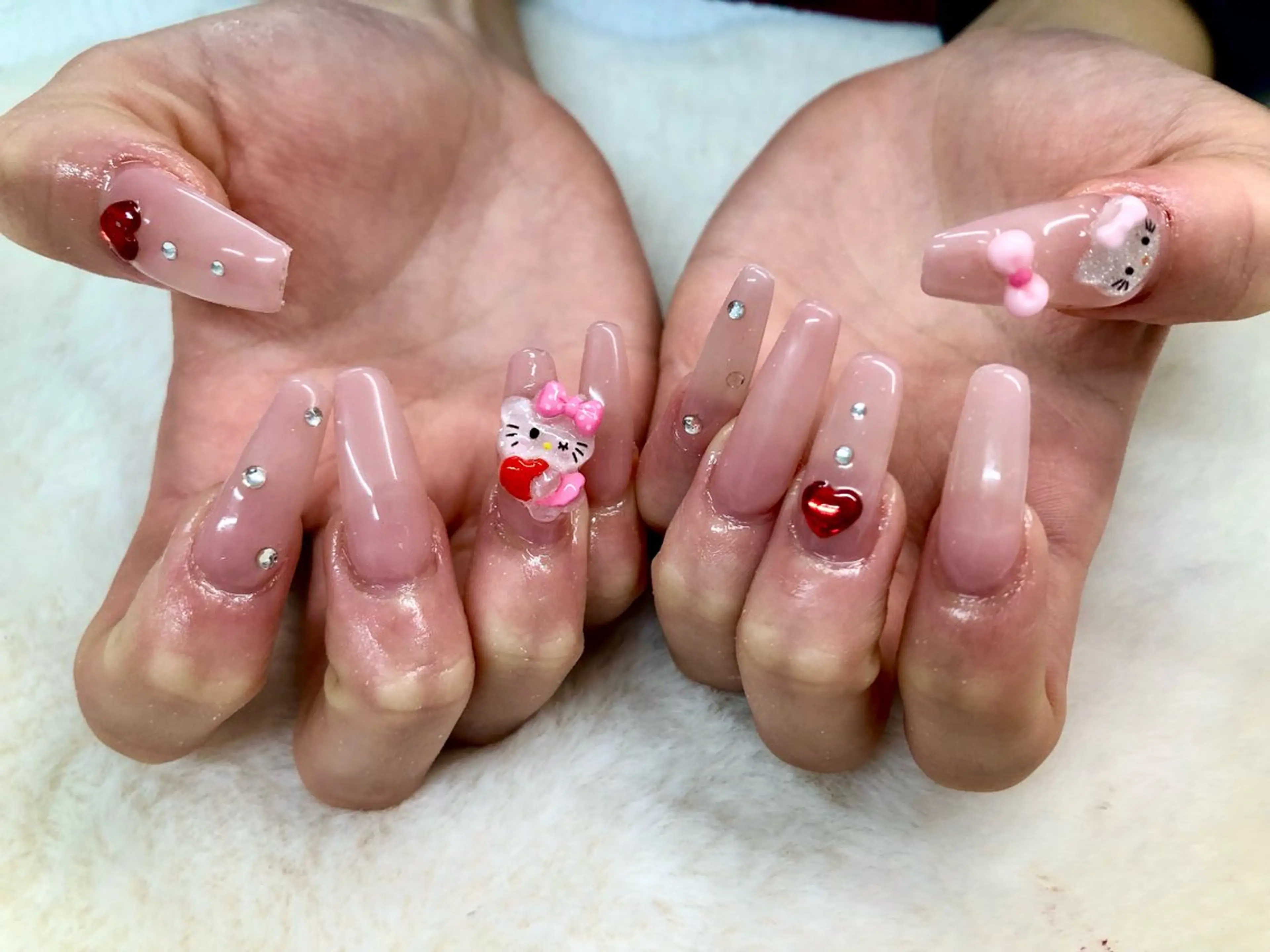 ネイル ロングネイル ピンク スーパーロングネイル ハンドネイル ハンドケア Epokku ネイルサロンのネイルデザイン