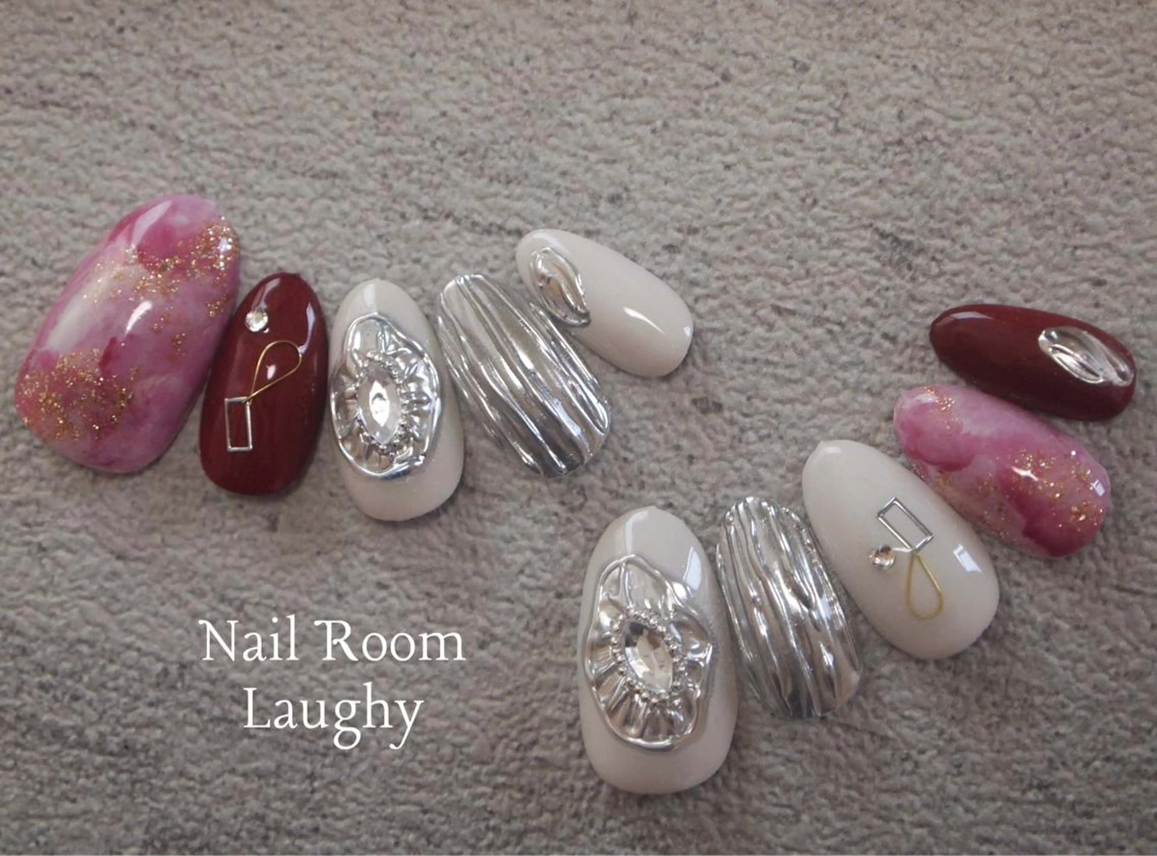 ネイル Nail Room Laughyのネイルデザイン